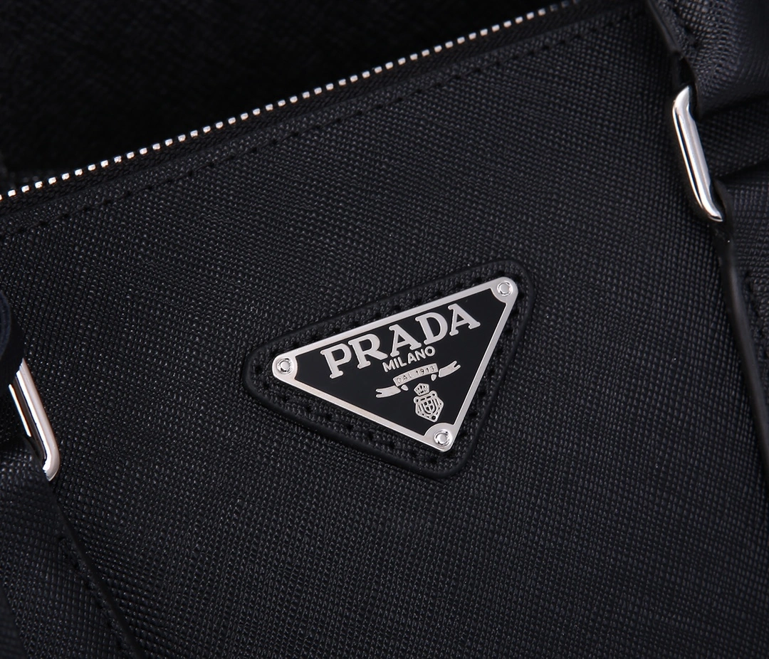 WellDesigned P*rada Top Bag 31.5*33.5*7cm 9479