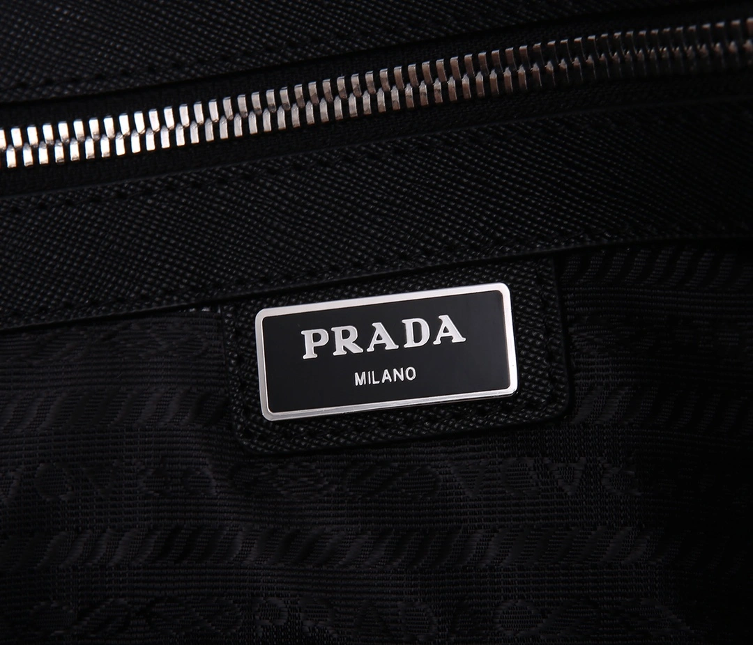 WellDesigned P*rada Top Bag 31.5*33.5*7cm 9479