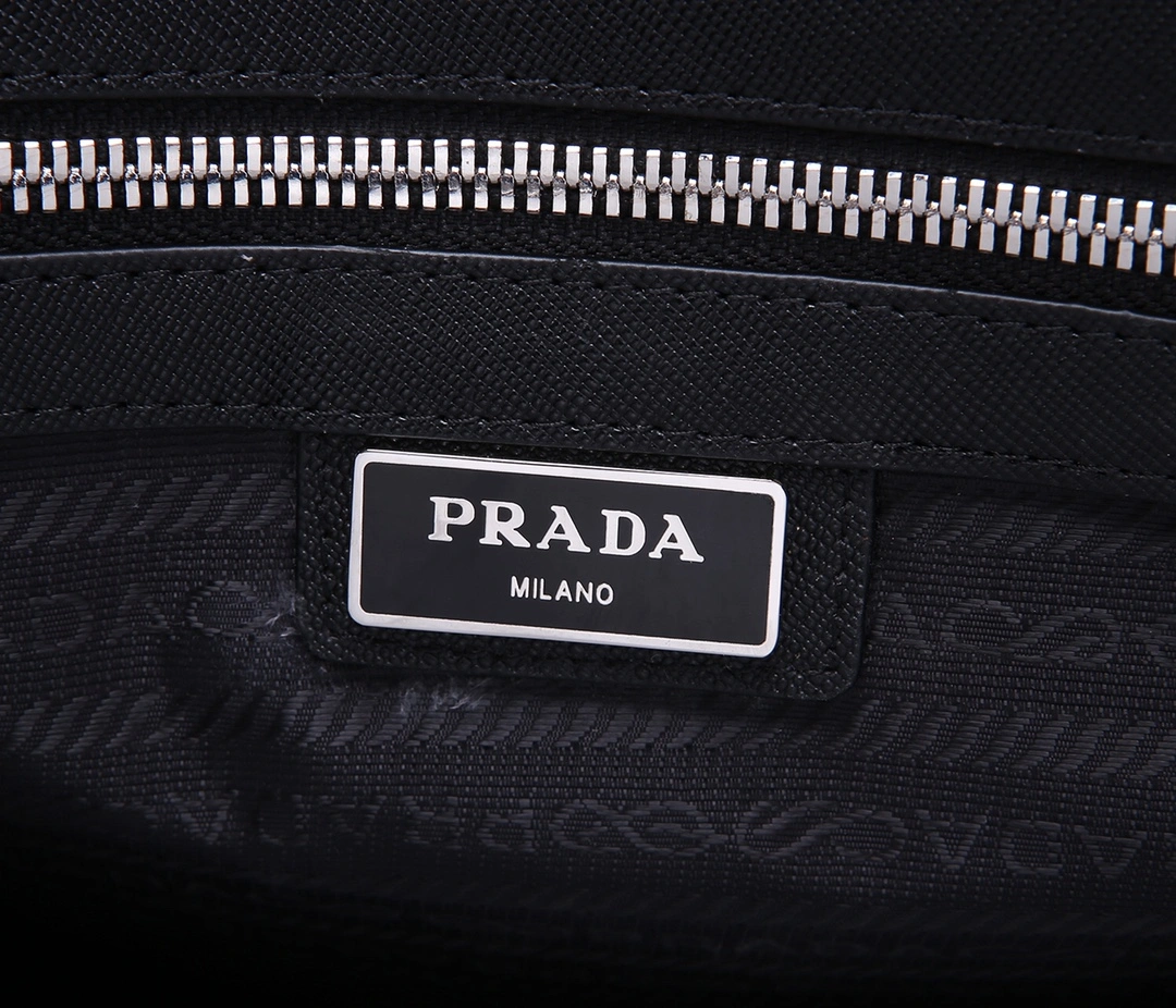 P*rada Top Bag 31.5*33*10.5cm Neat 9477