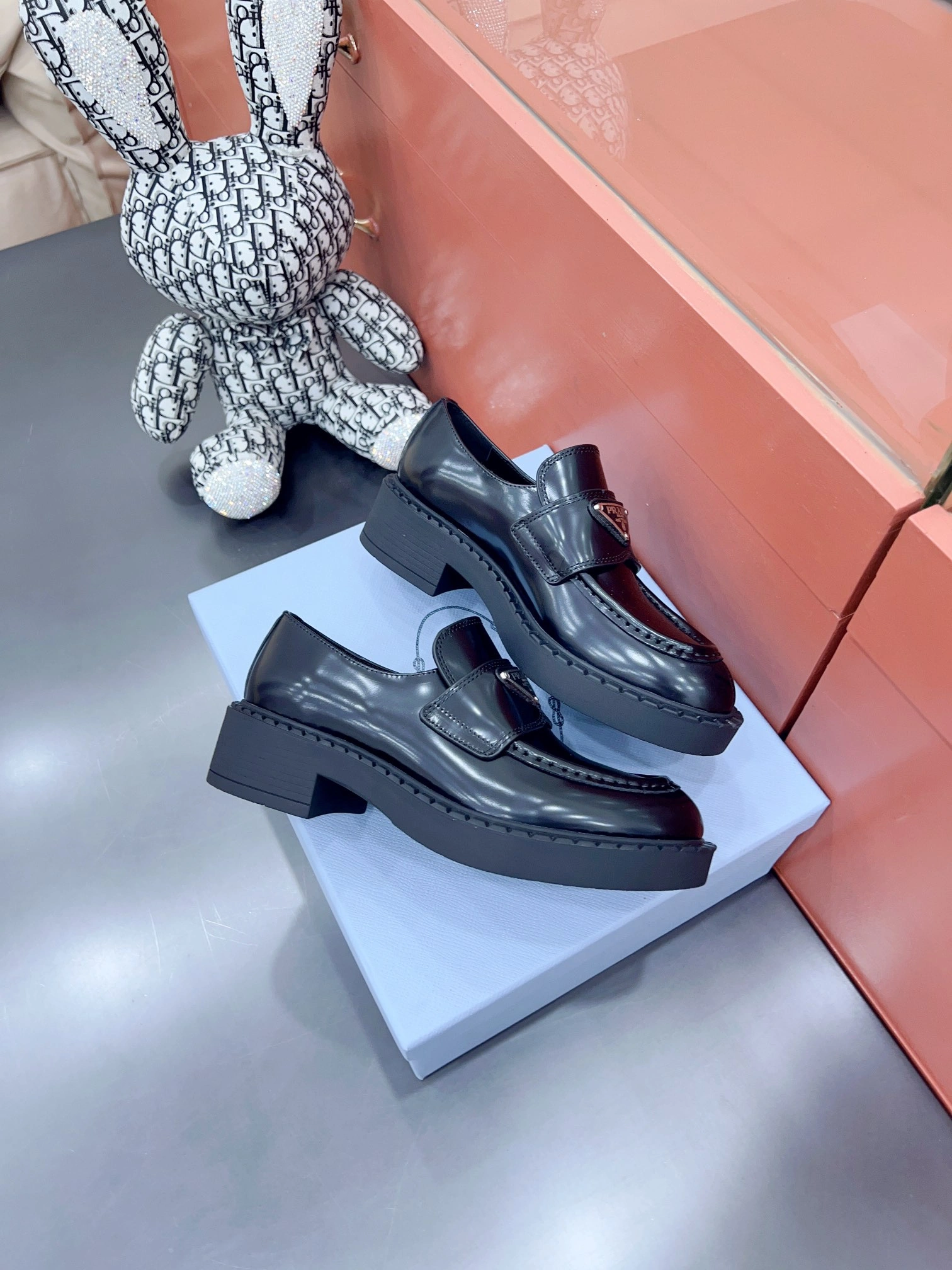 P*rada Top Loafer CL 23030831- ZeroBulk 6448
