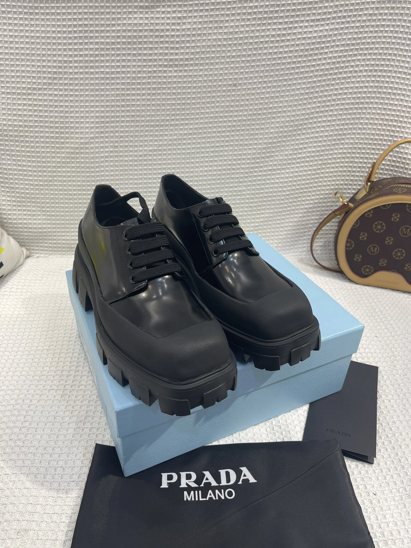 P*rada Top Loafer CL 23030831- Fashionable 6467
