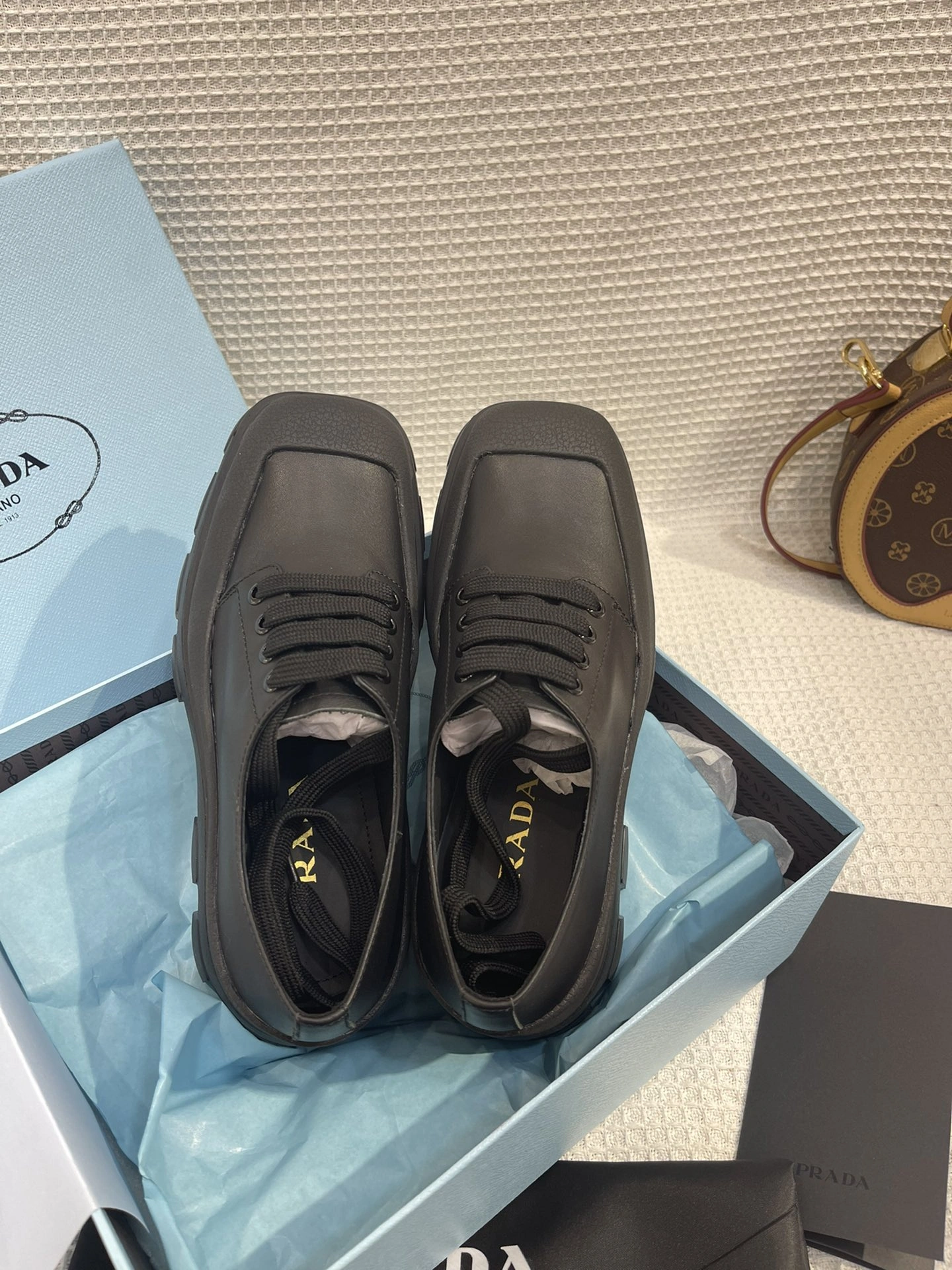 EyeCatching P*rada Top Loafer CL 23030831- 6464