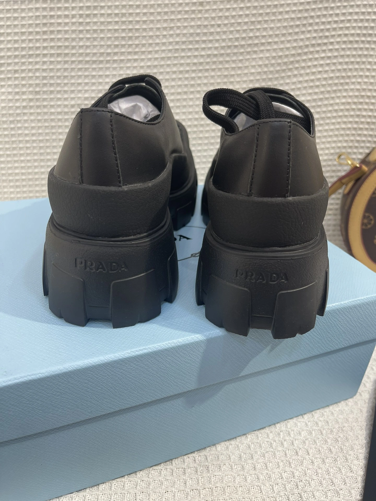 EyeCatching P*rada Top Loafer CL 23030831- 6464