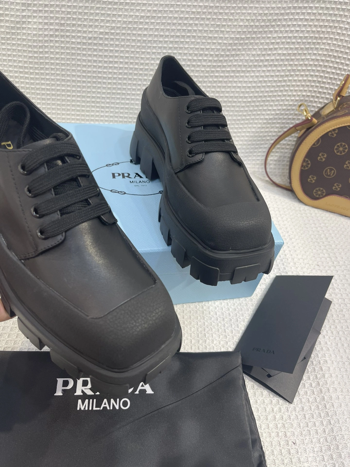 EyeCatching P*rada Top Loafer CL 23030831- 6464