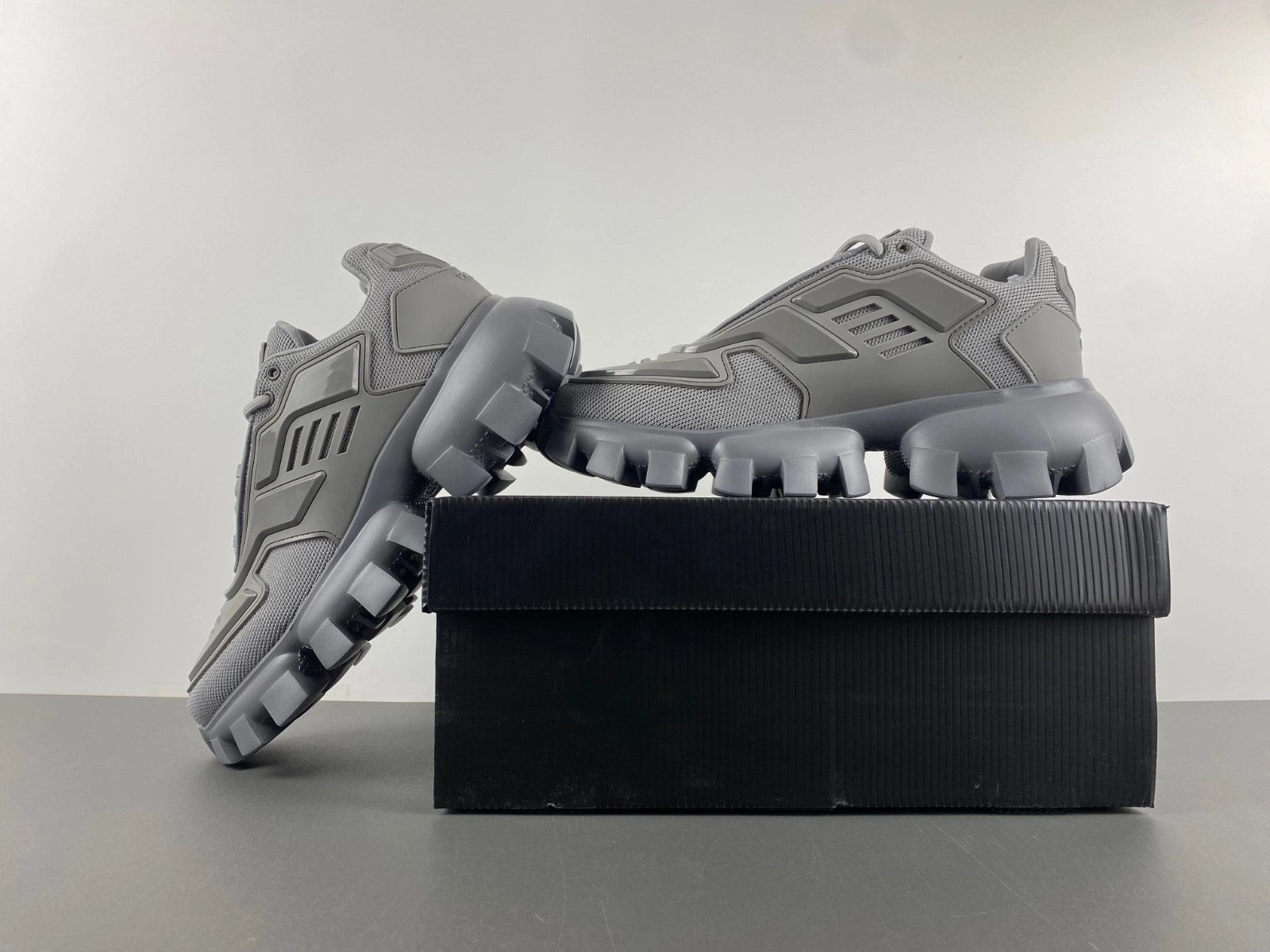 Resilient P*rada Top Sneaker Low RR 20250410- 6341