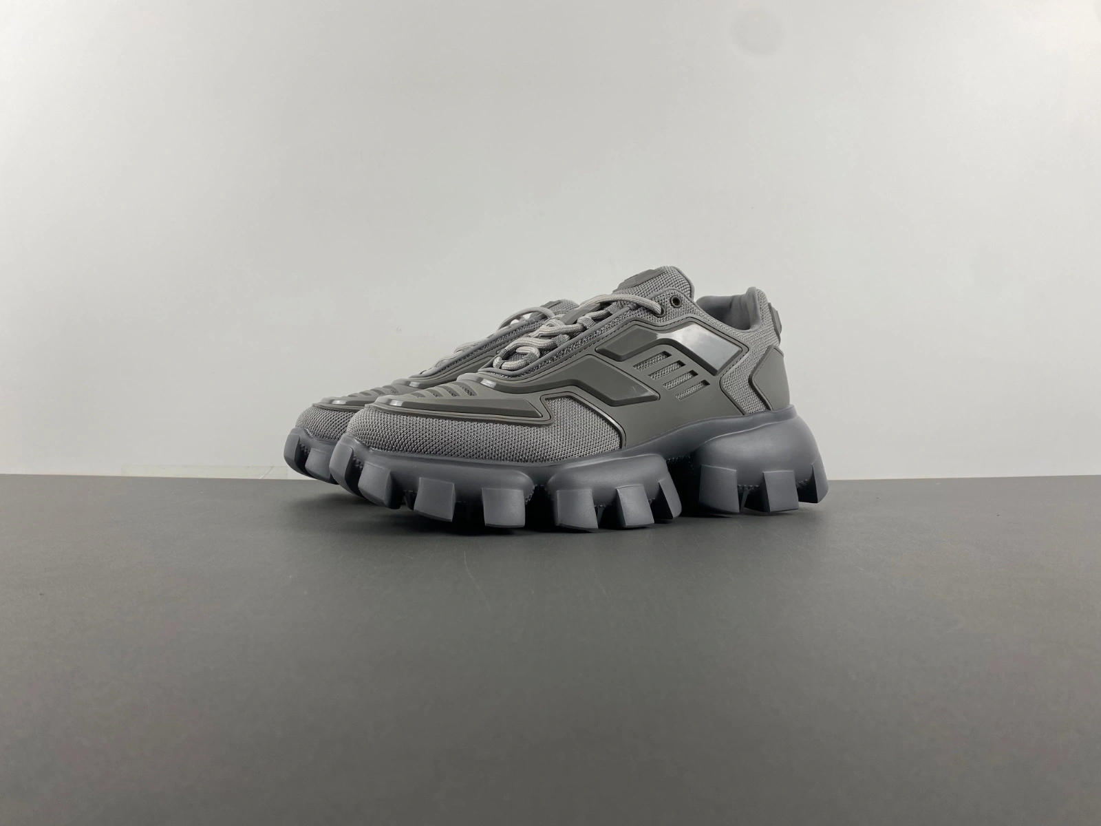 Resilient P*rada Top Sneaker Low RR 20250410- 6341