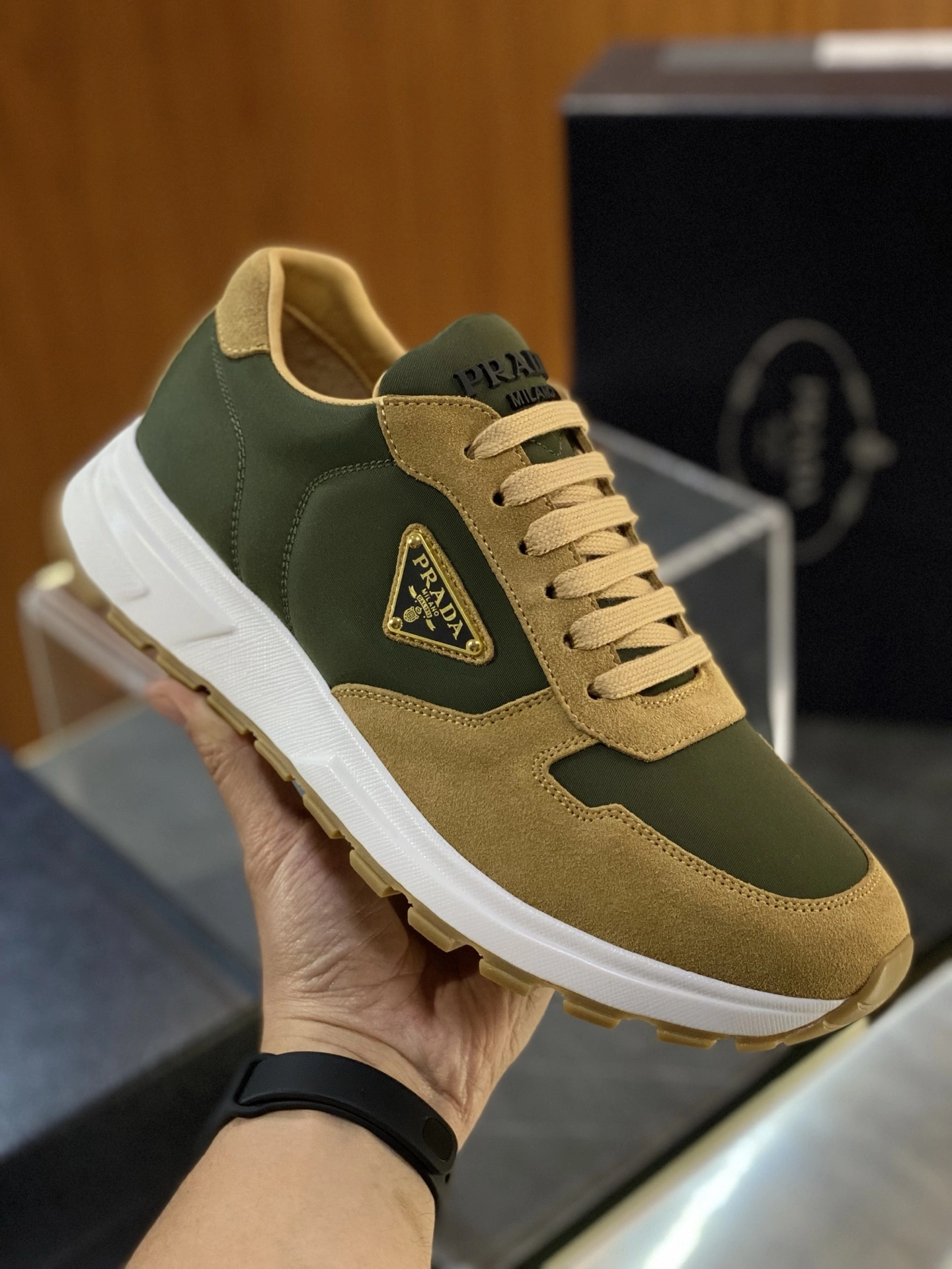 P*rada Top Sneaker Low RR 20250416- GoAnywhere 6317