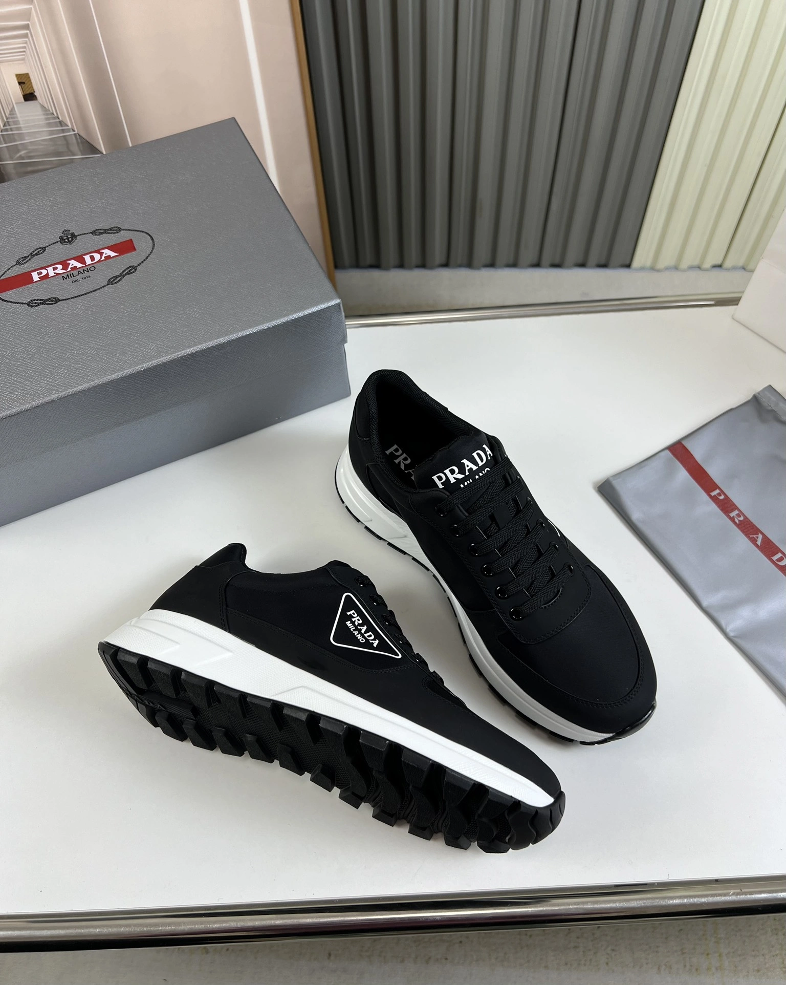 P*rada Top Sneakers Low CL 20230831- OdorResistant 6451