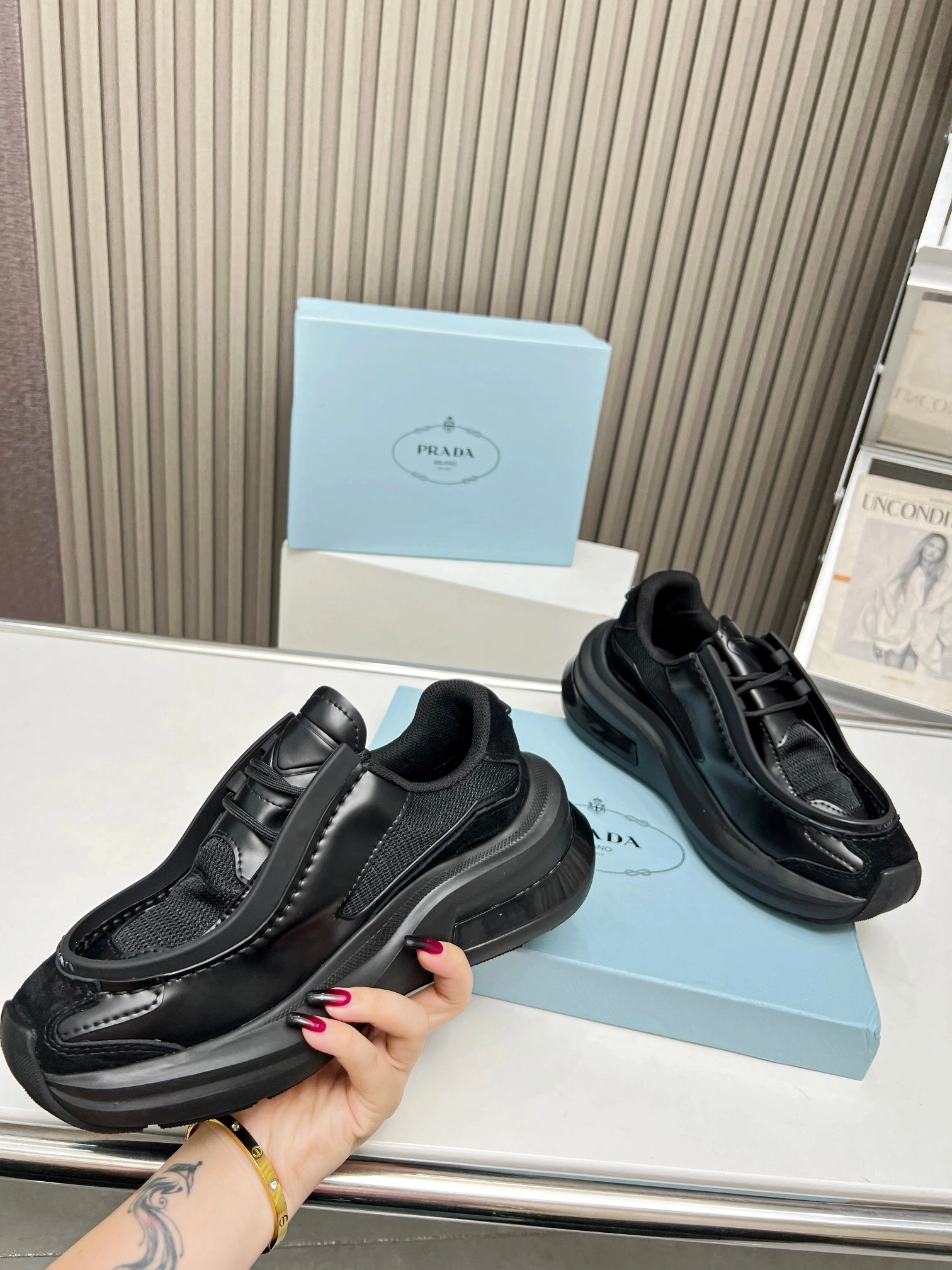 P*rada Top Sneakers Low CL 20230831- Trendsetting 6395
