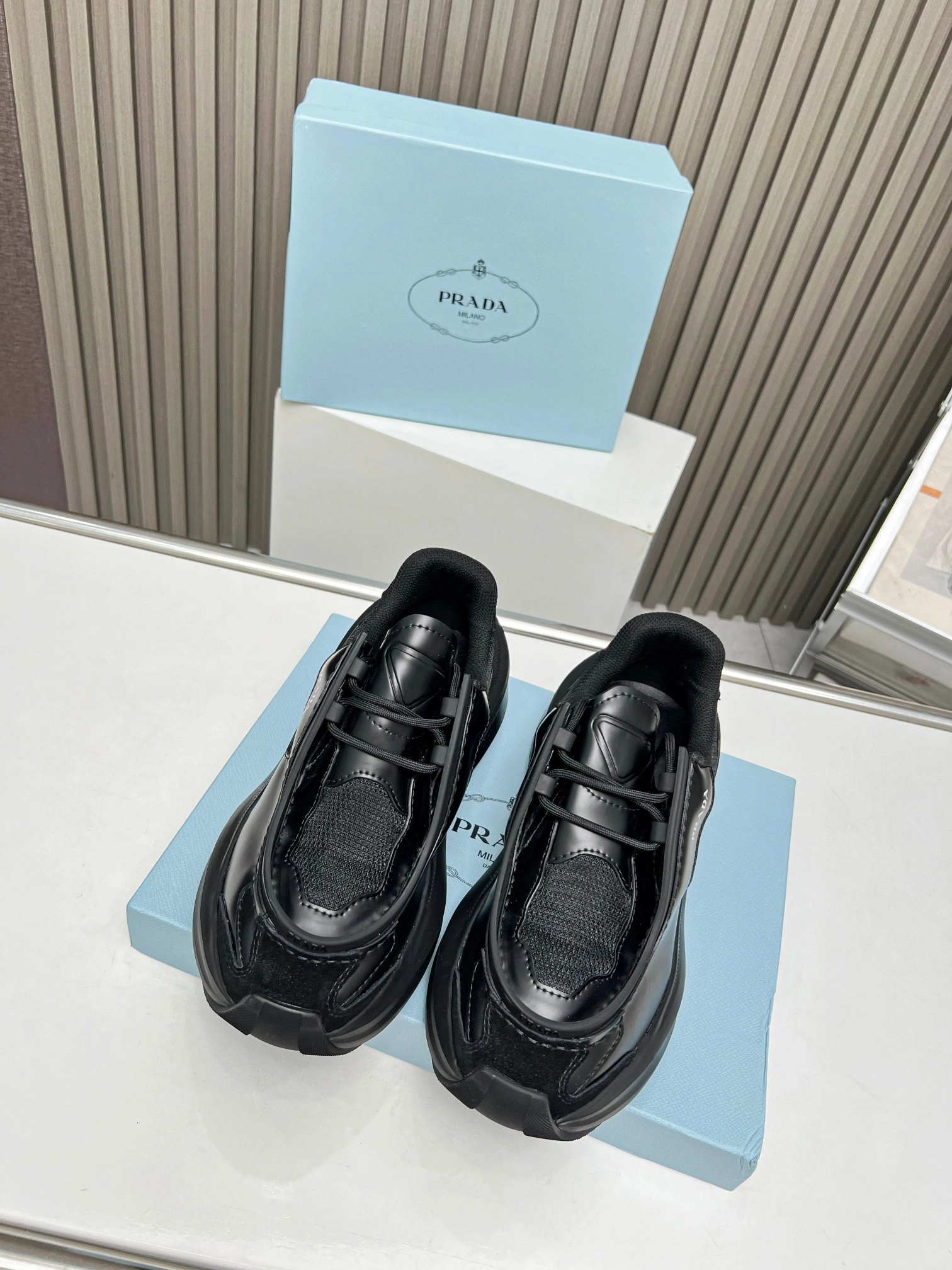 P*rada Top Sneakers Low CL 20230831- Trendsetting 6395