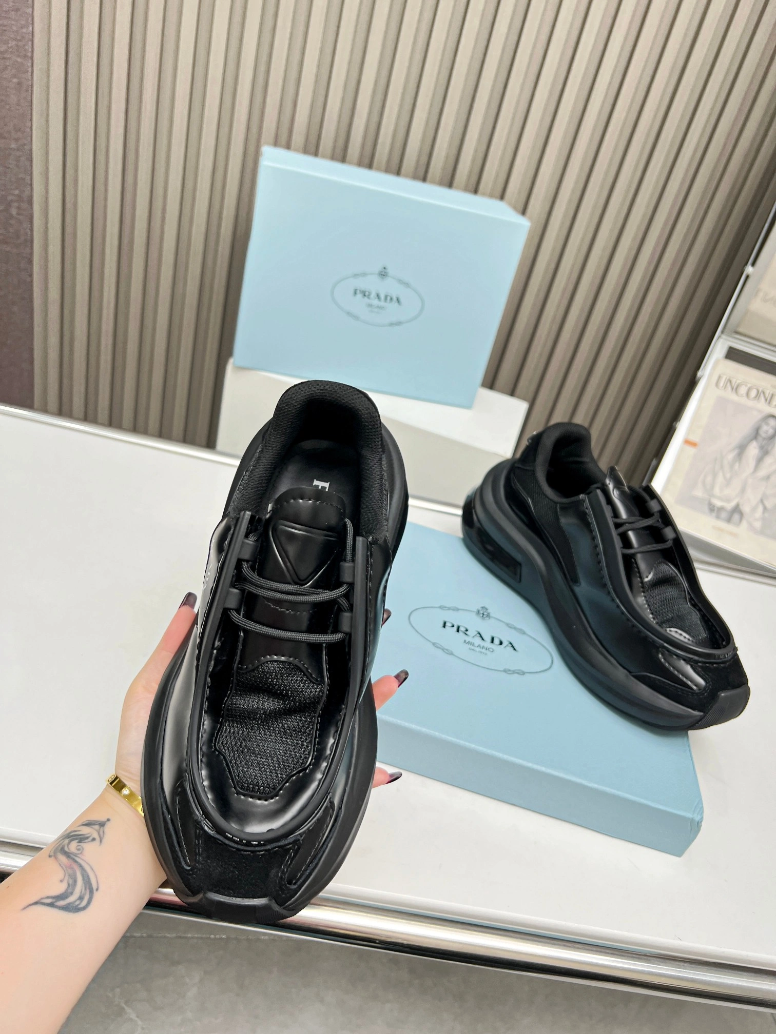 P*rada Top Sneakers Low CL 20230831- Trendsetting 6395