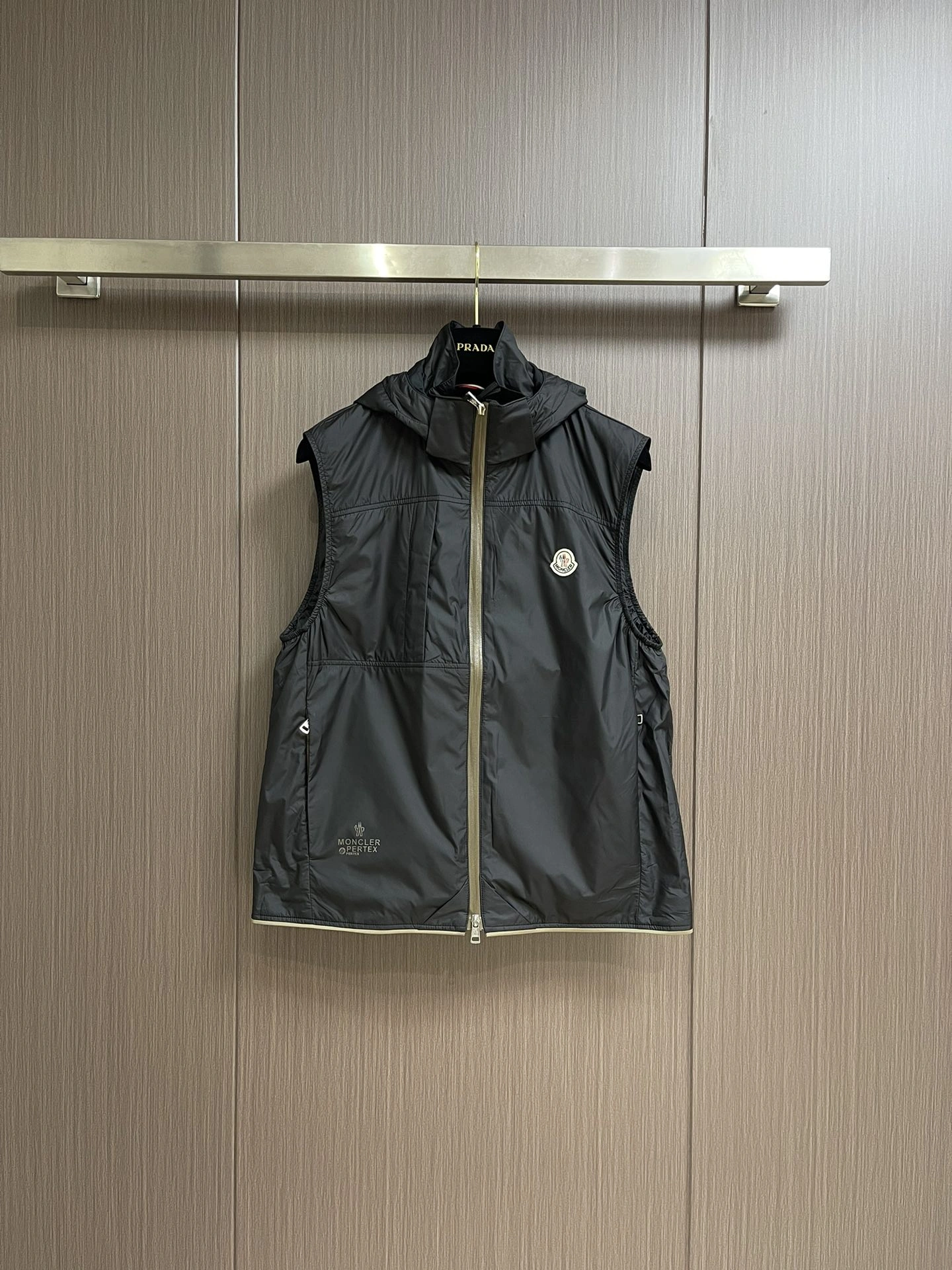 P*rada Vest Quality D17 20240805- GoodFit 13497