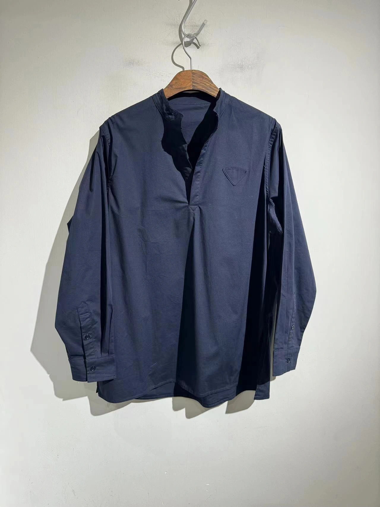 P*rada shirt Top Quality D17 20240512- Effortless 13559
