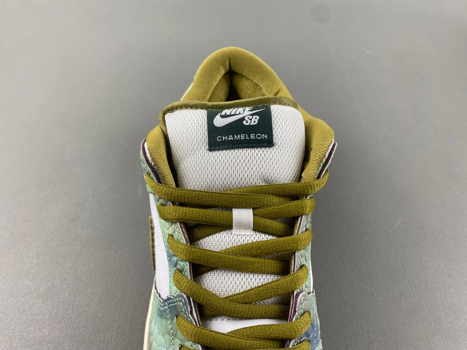 SB Dunk Low Alexis Sablone Chameleon HJ3386- Reliable 18