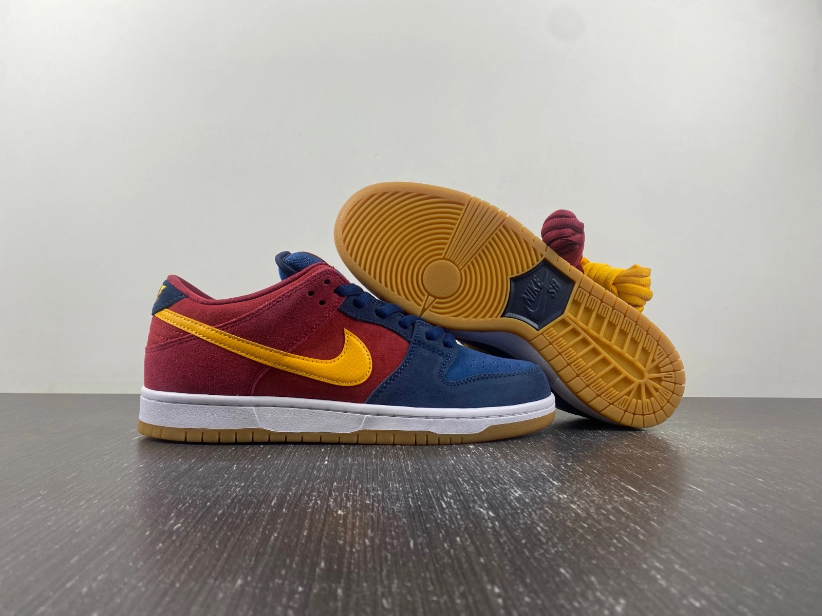 SB Dunk Low Barcelona DJ0606- Fashionable 547