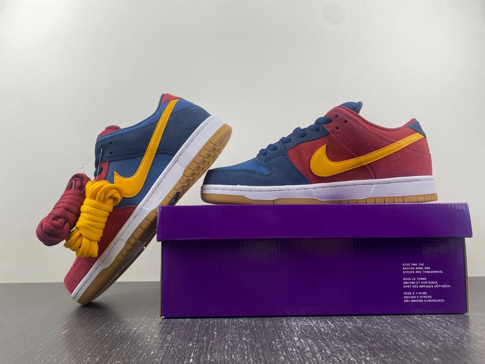 SB Dunk Low Barcelona DJ0606- Fashionable 547