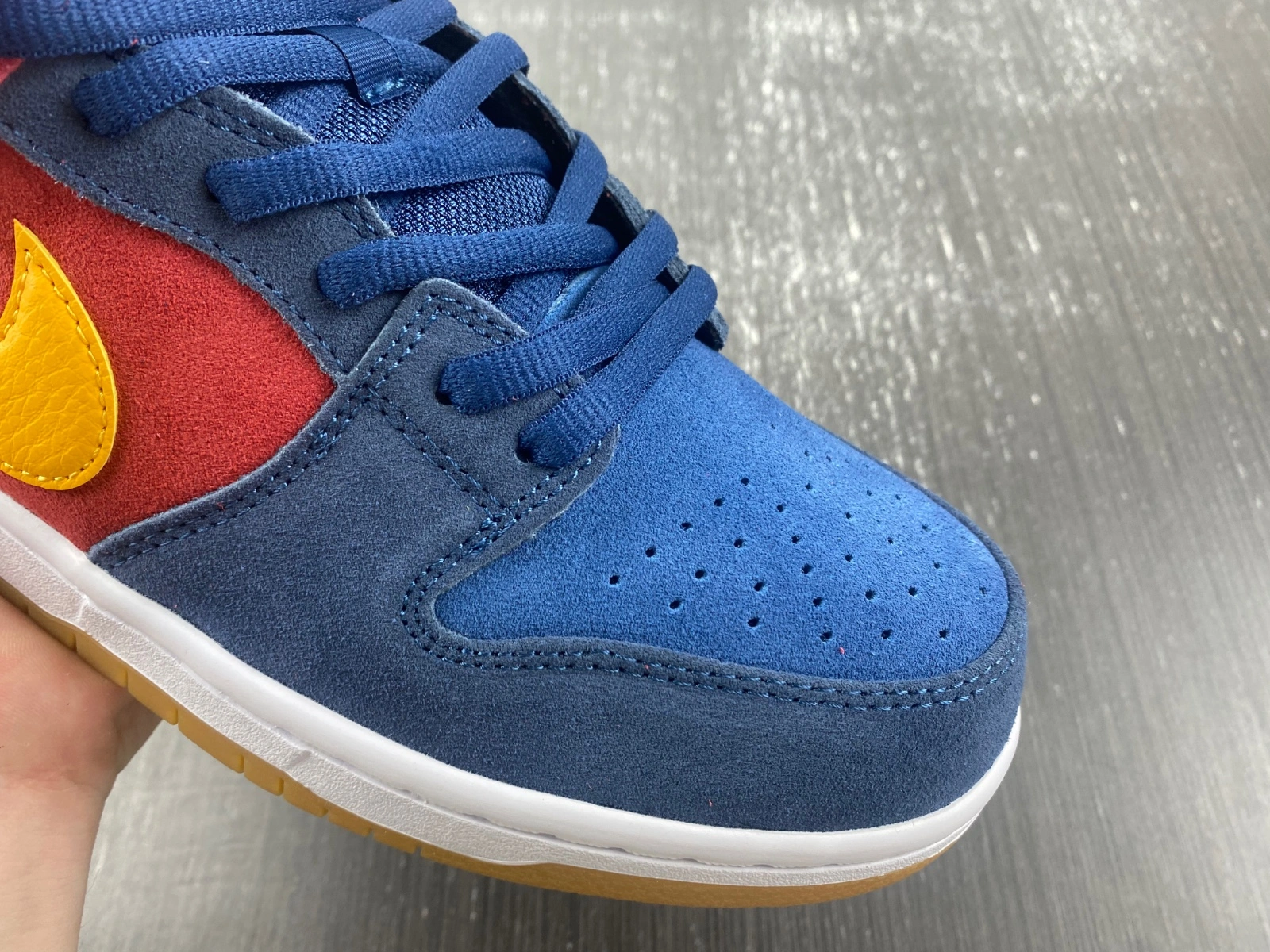 SB Dunk Low Barcelona DJ0606- Fashionable 547