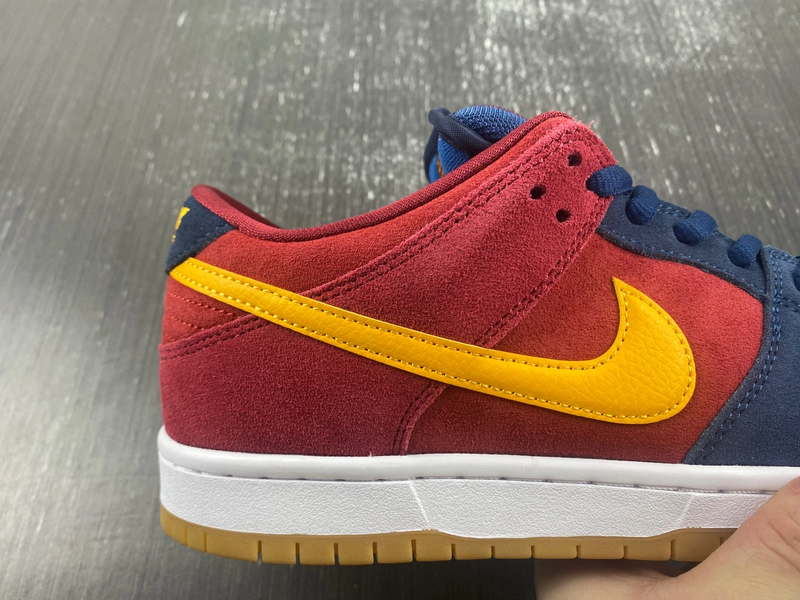 SB Dunk Low Barcelona DJ0606- Fashionable 547