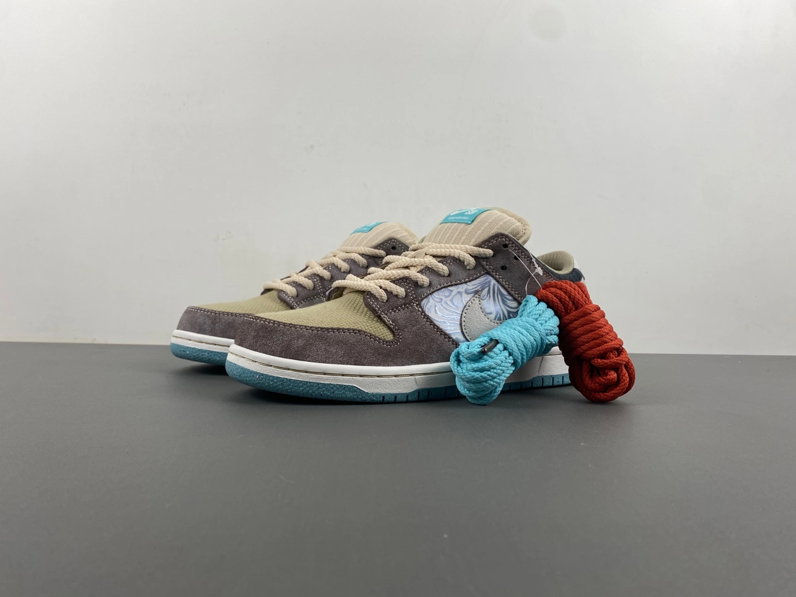 SB Dunk Low Big Money Savings FZ3129- Classic 29