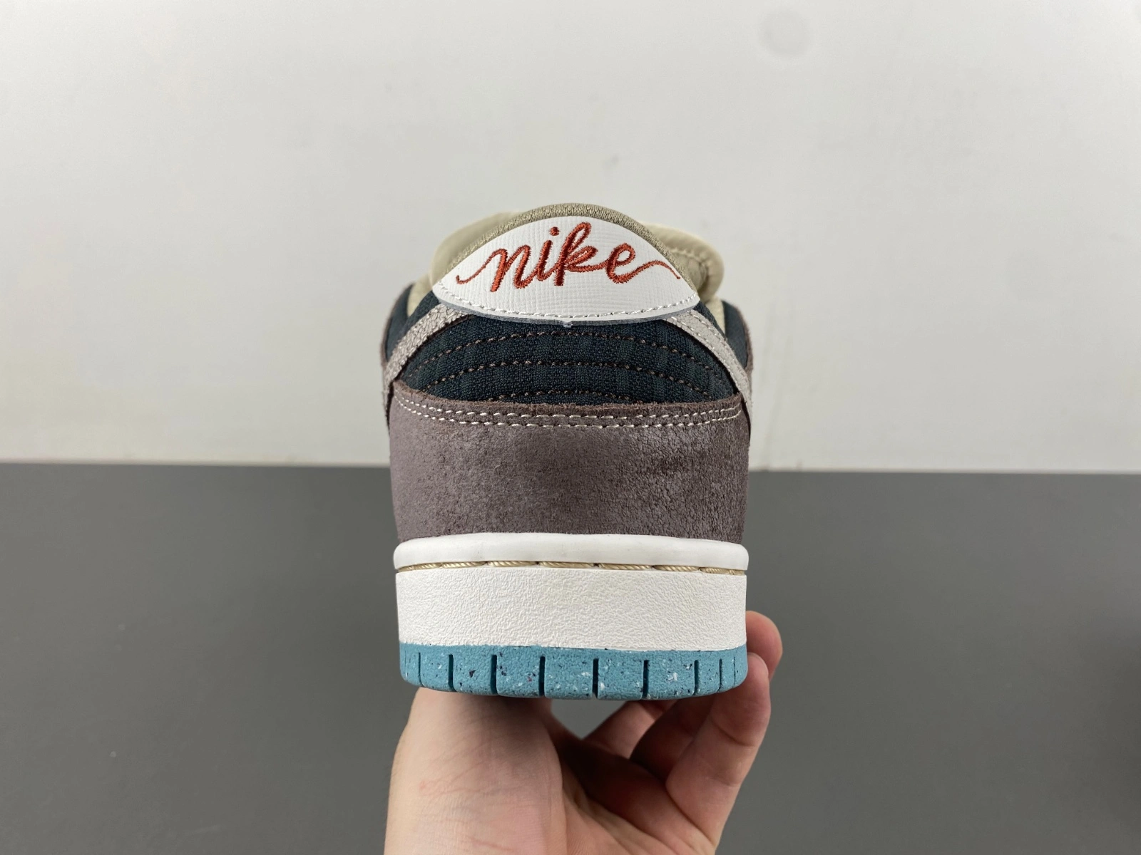 SB Dunk Low Big Money Savings FZ3129- Classic 29