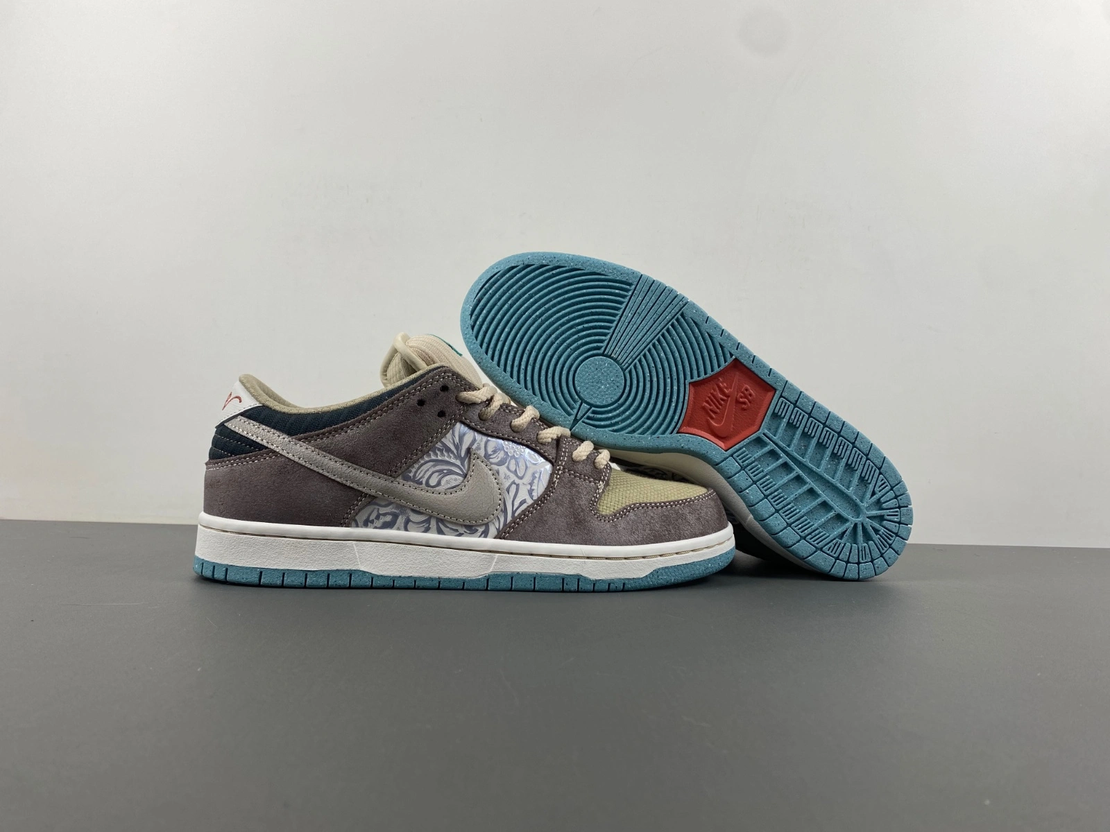 SB Dunk Low Big Money Savings FZ3129- Classic 29