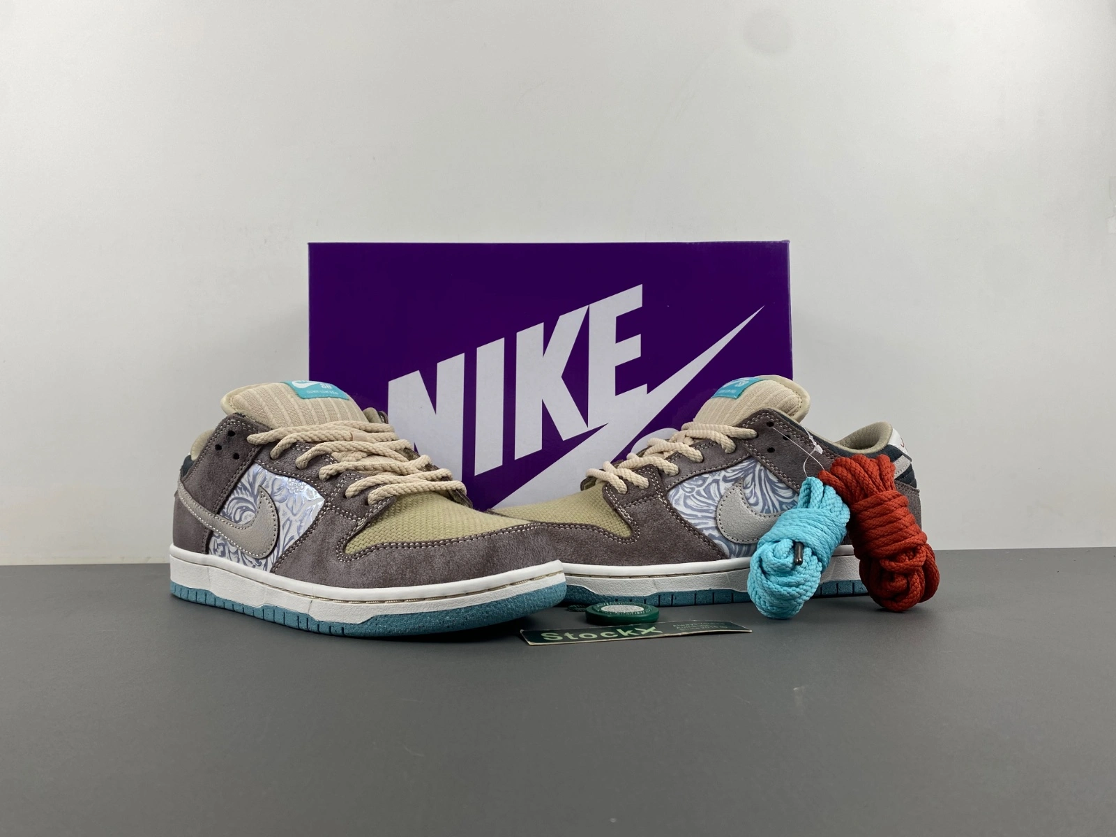 SB Dunk Low Big Money Savings FZ3129- Classic 29