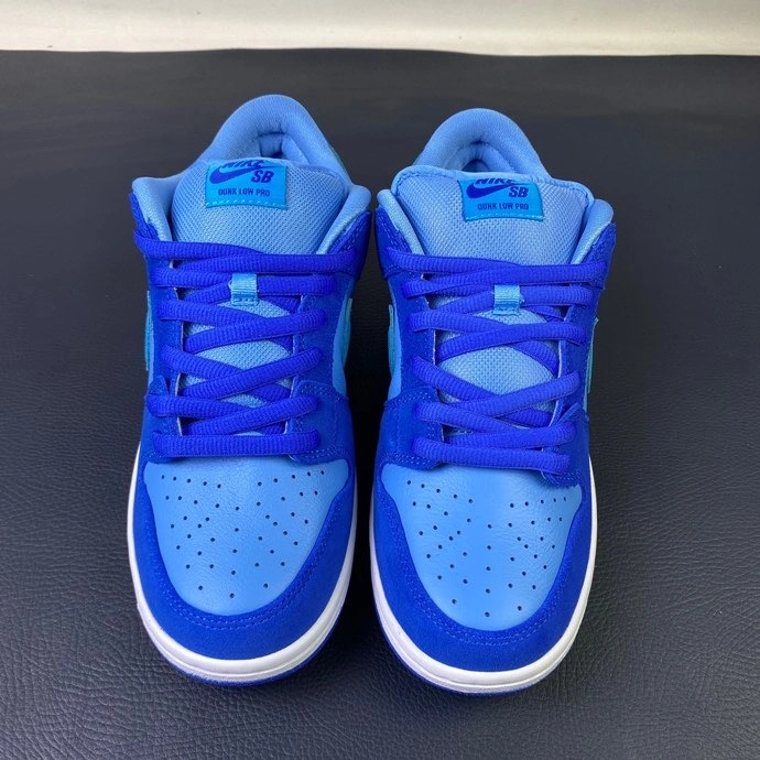 SB Dunk Low Blue Raspberry DM0807- SunProtective 389