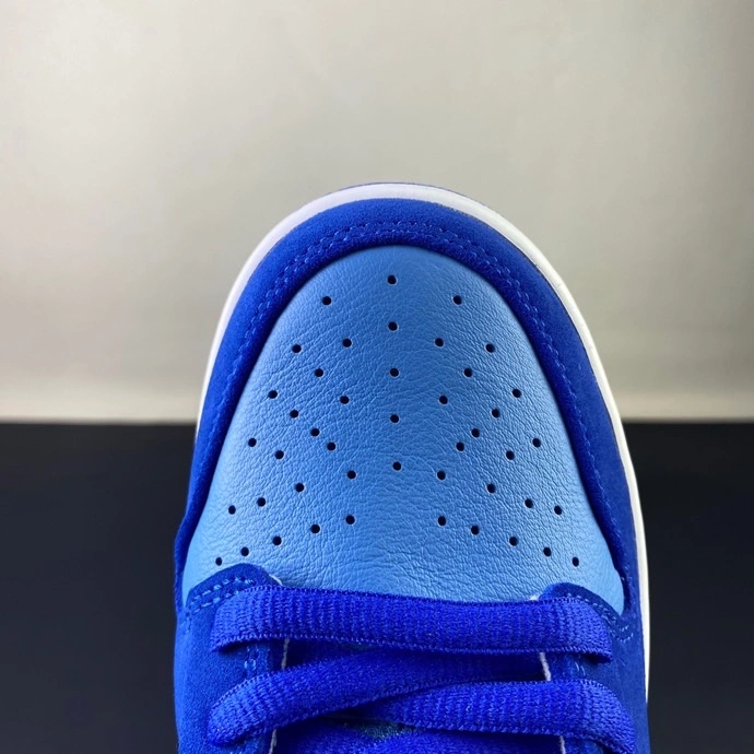 SB Dunk Low Blue Raspberry DM0807- SunProtective 389