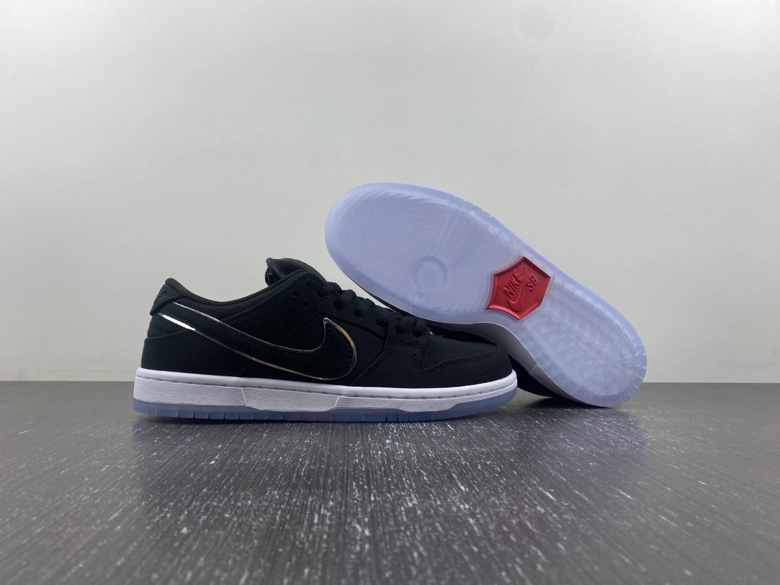 Functional SB Dunk Low Carhartt FN4193- 92