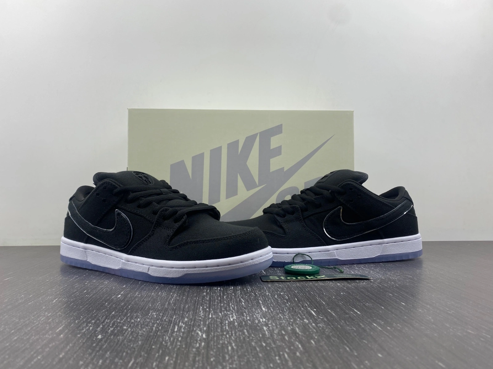 Functional SB Dunk Low Carhartt FN4193- 92