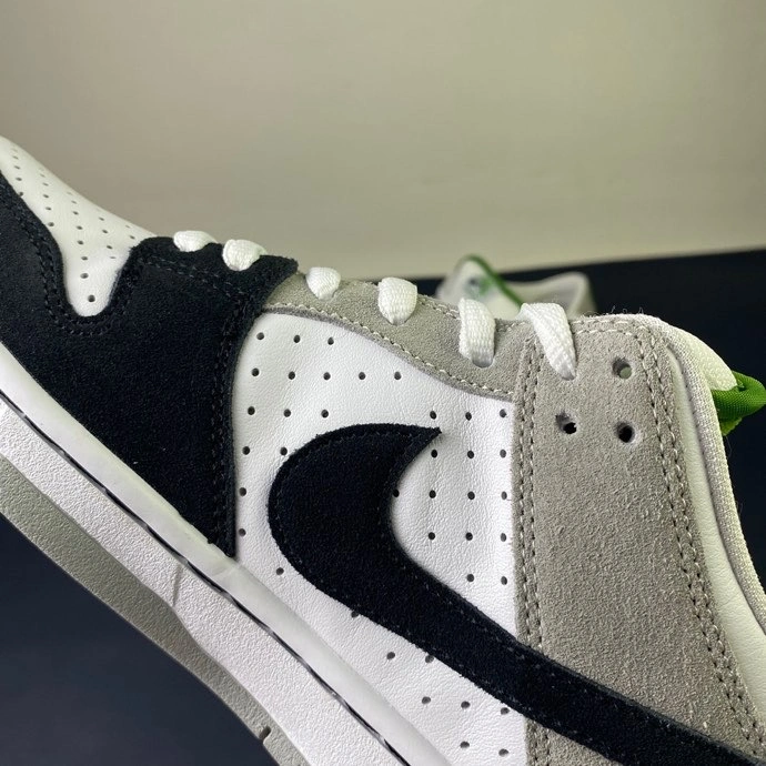 SB Dunk Low Chlorophyll BQ6817- WeatherProof 381