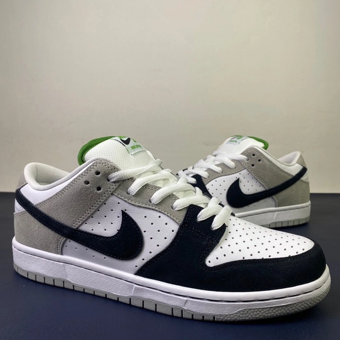 SB Dunk Low Chlorophyll BQ6817- WeatherProof 381