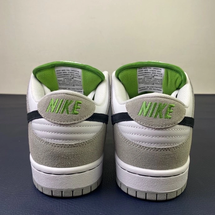 SB Dunk Low Chlorophyll BQ6817- WeatherProof 381