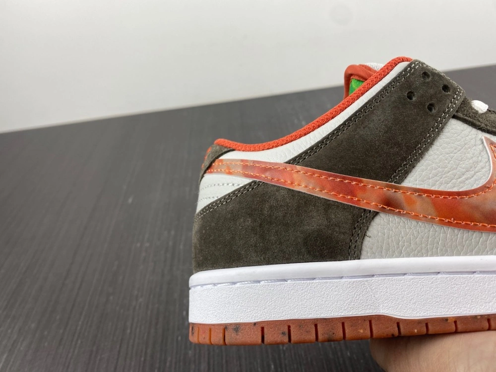 SB Dunk Low Crushed Skate DH7782- Trendy 335