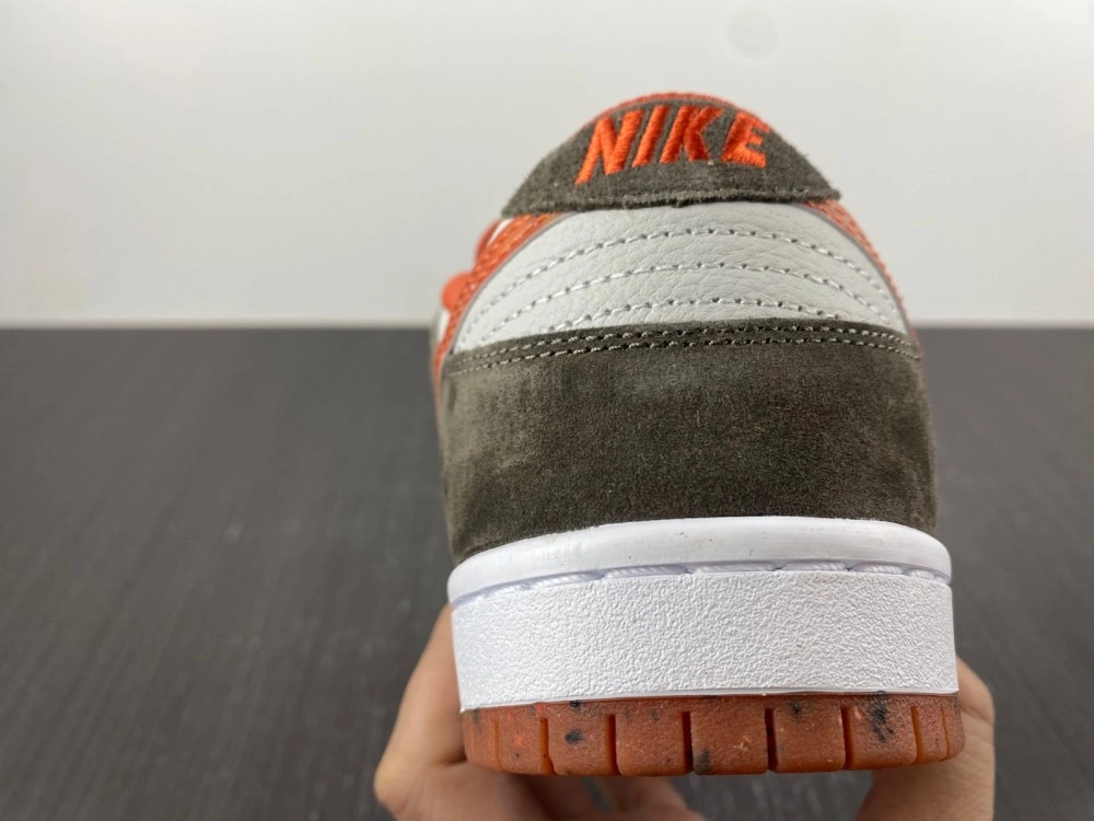 SB Dunk Low Crushed Skate DH7782- Trendy 335