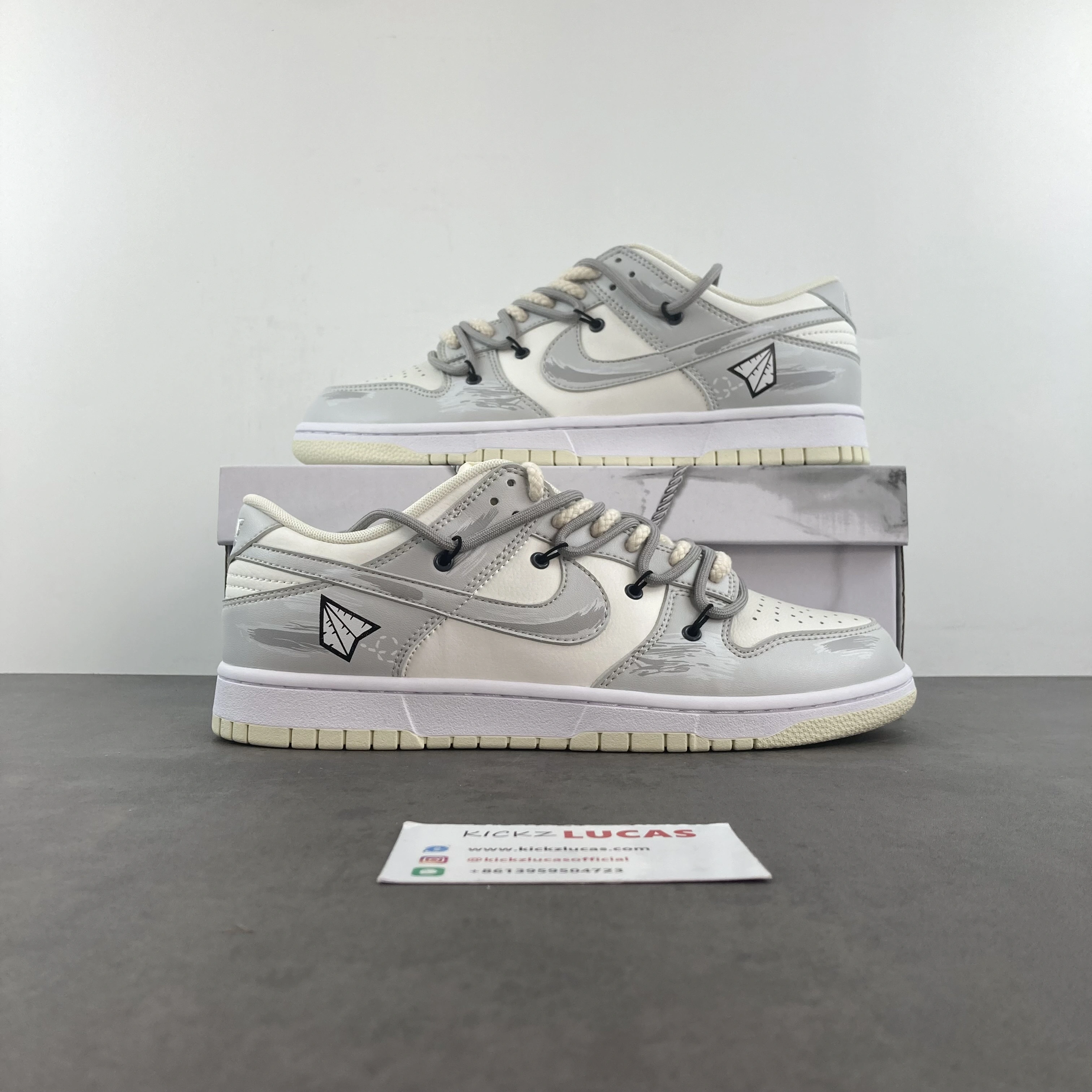 SB Dunk Low Csutom Paper airplane DJ6188- Original 133