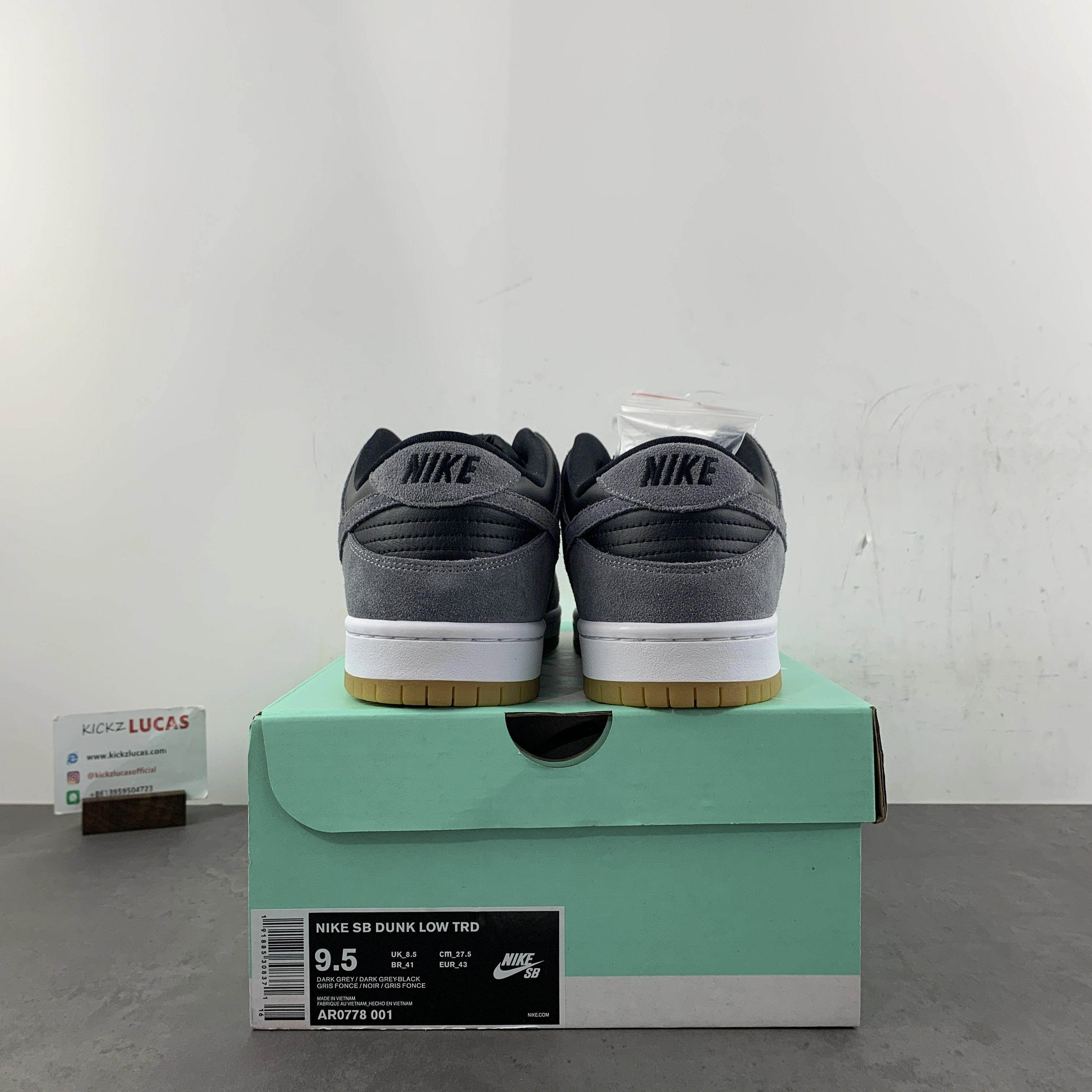 SB Dunk Low Dark Grey Black Gum AR0778- TechFriendly 642