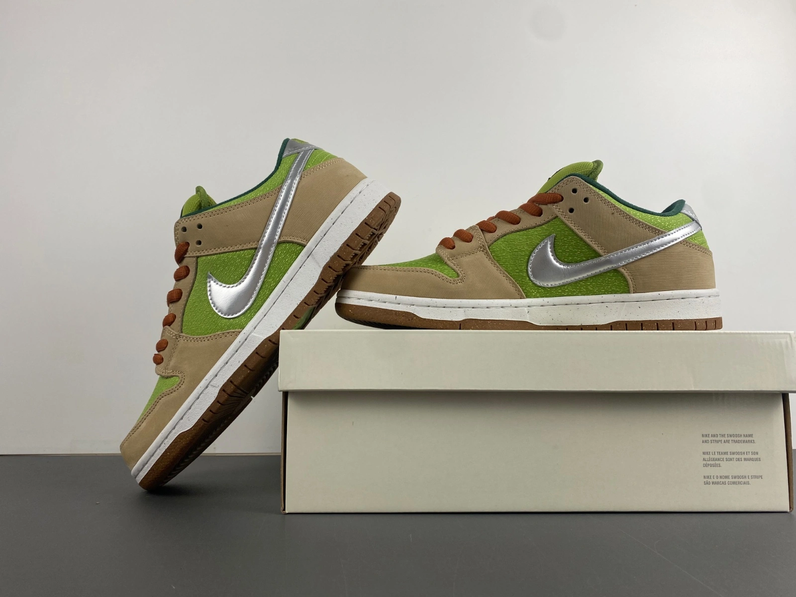 Sustainable SB Dunk Low Escargot FQ7585- 20