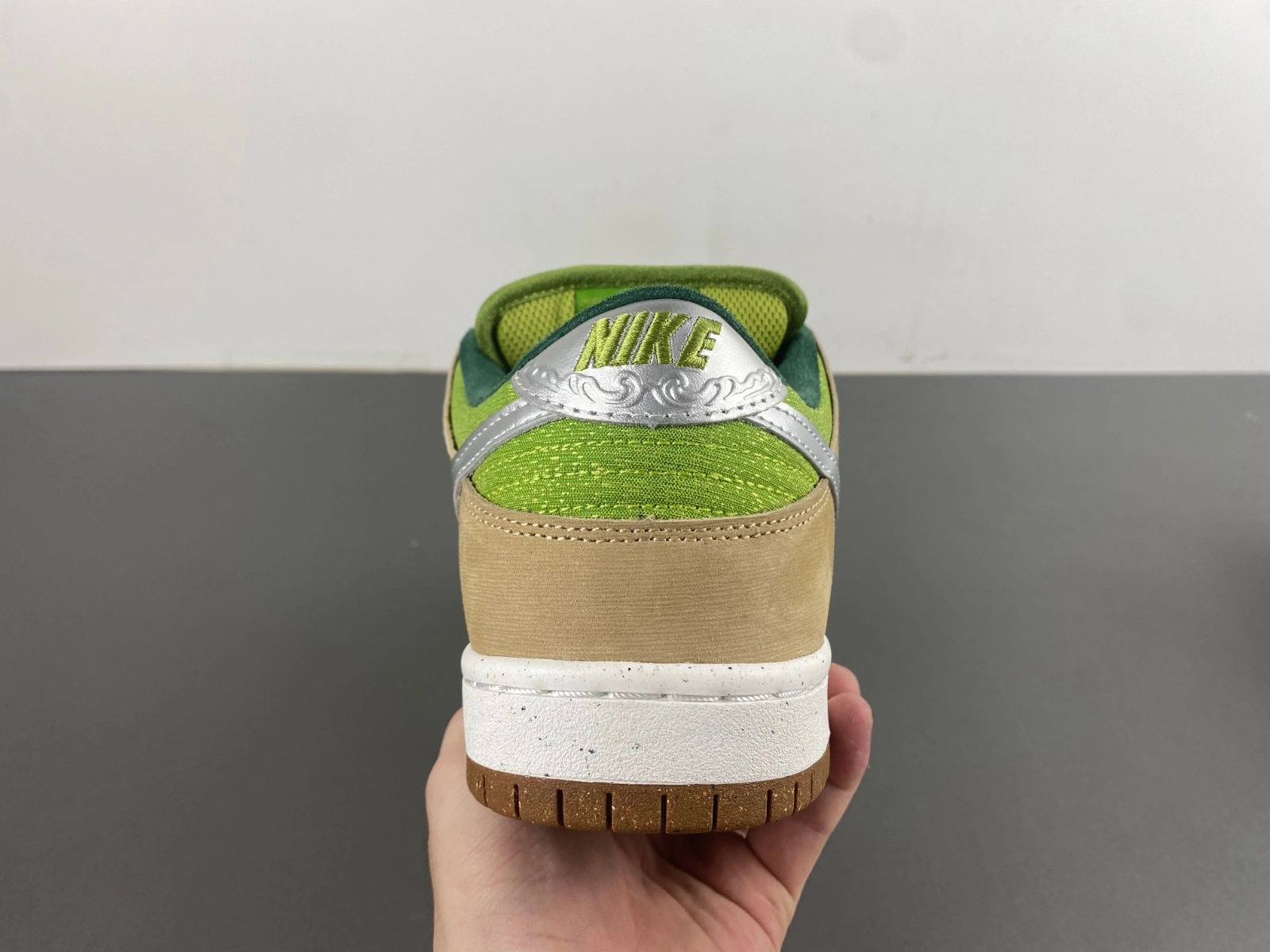 Sustainable SB Dunk Low Escargot FQ7585- 20