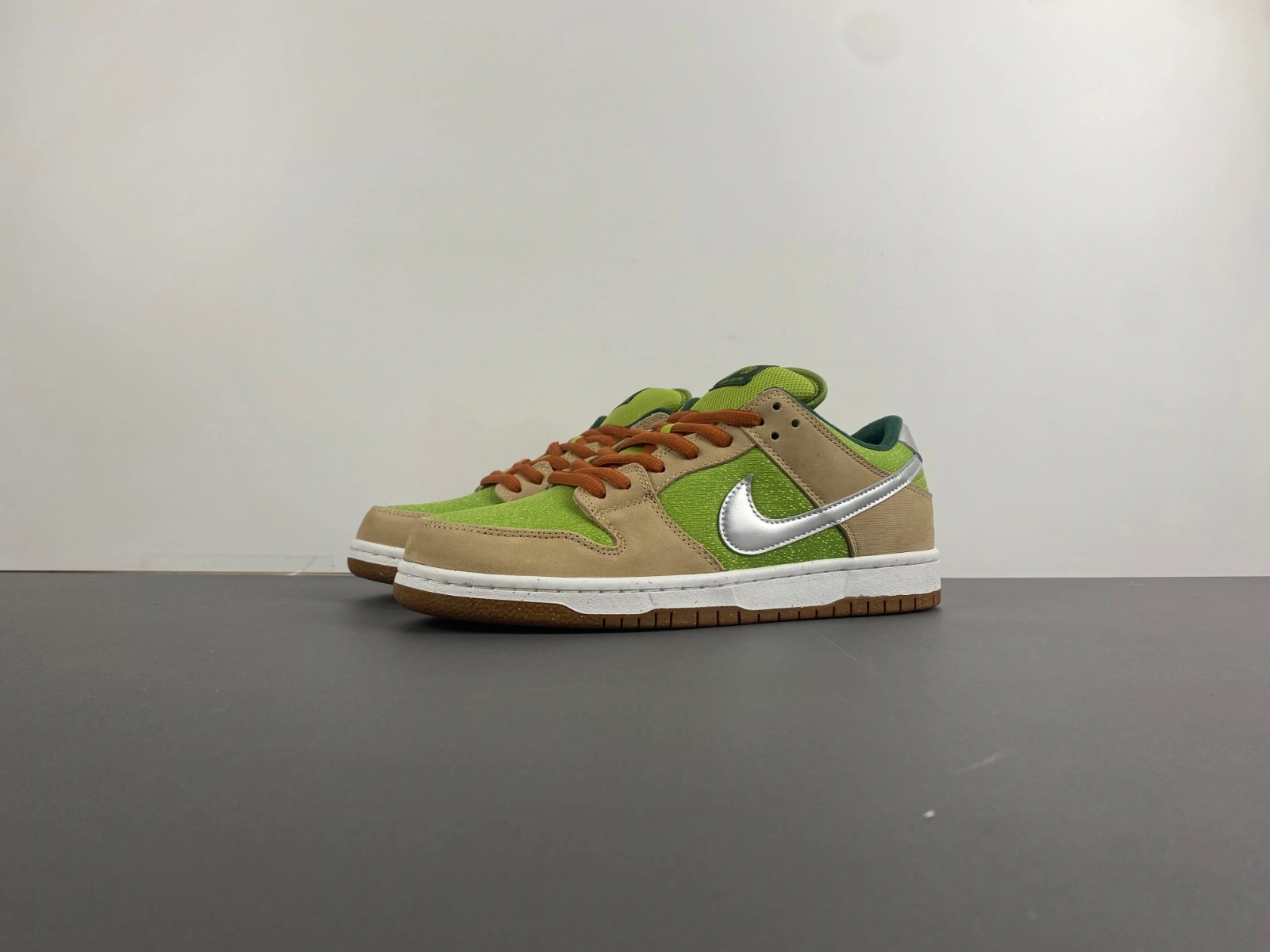 Sustainable SB Dunk Low Escargot FQ7585- 20