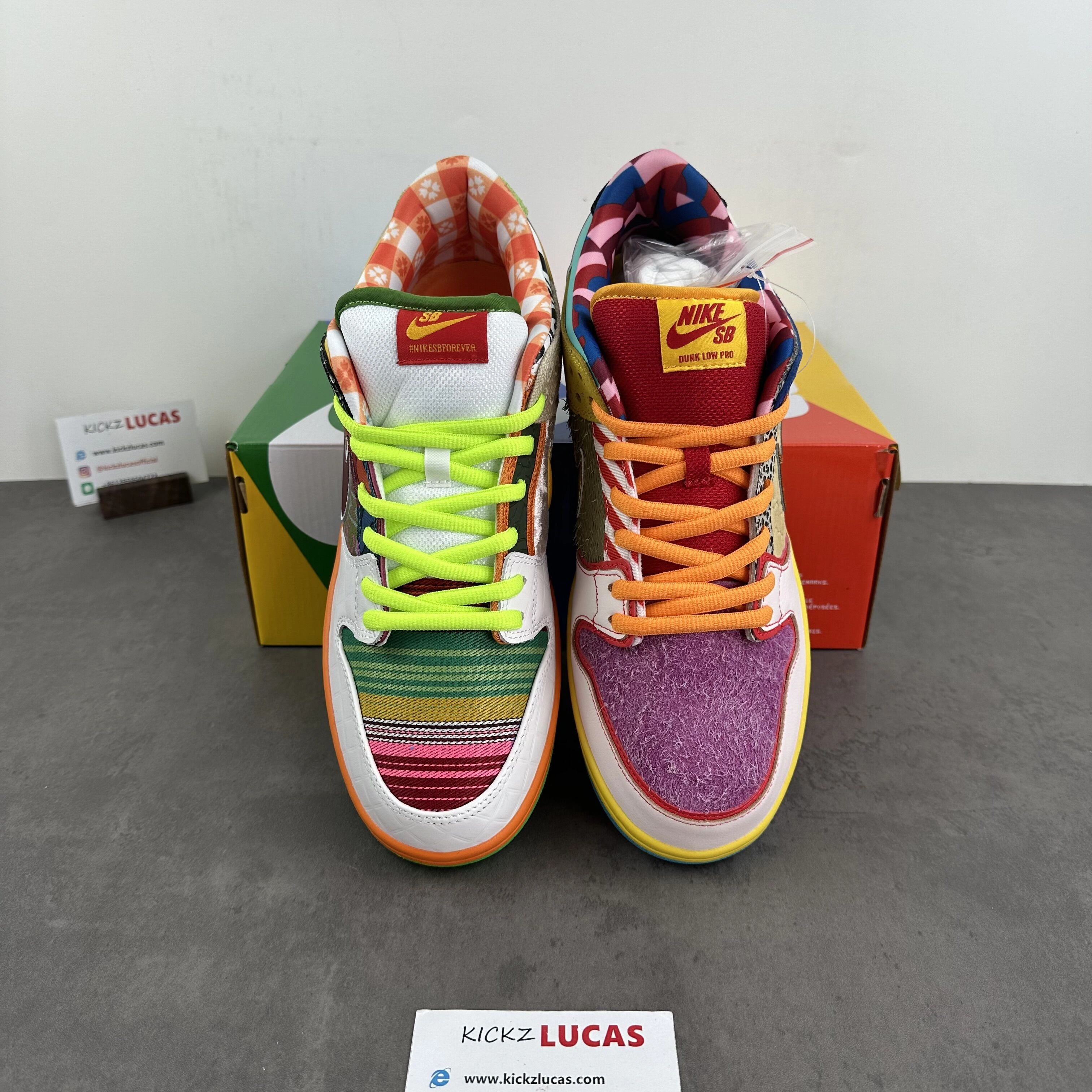 DailyWear SB Dunk Low Johnnyhkicks Custom What The Dunk DM0807- 102