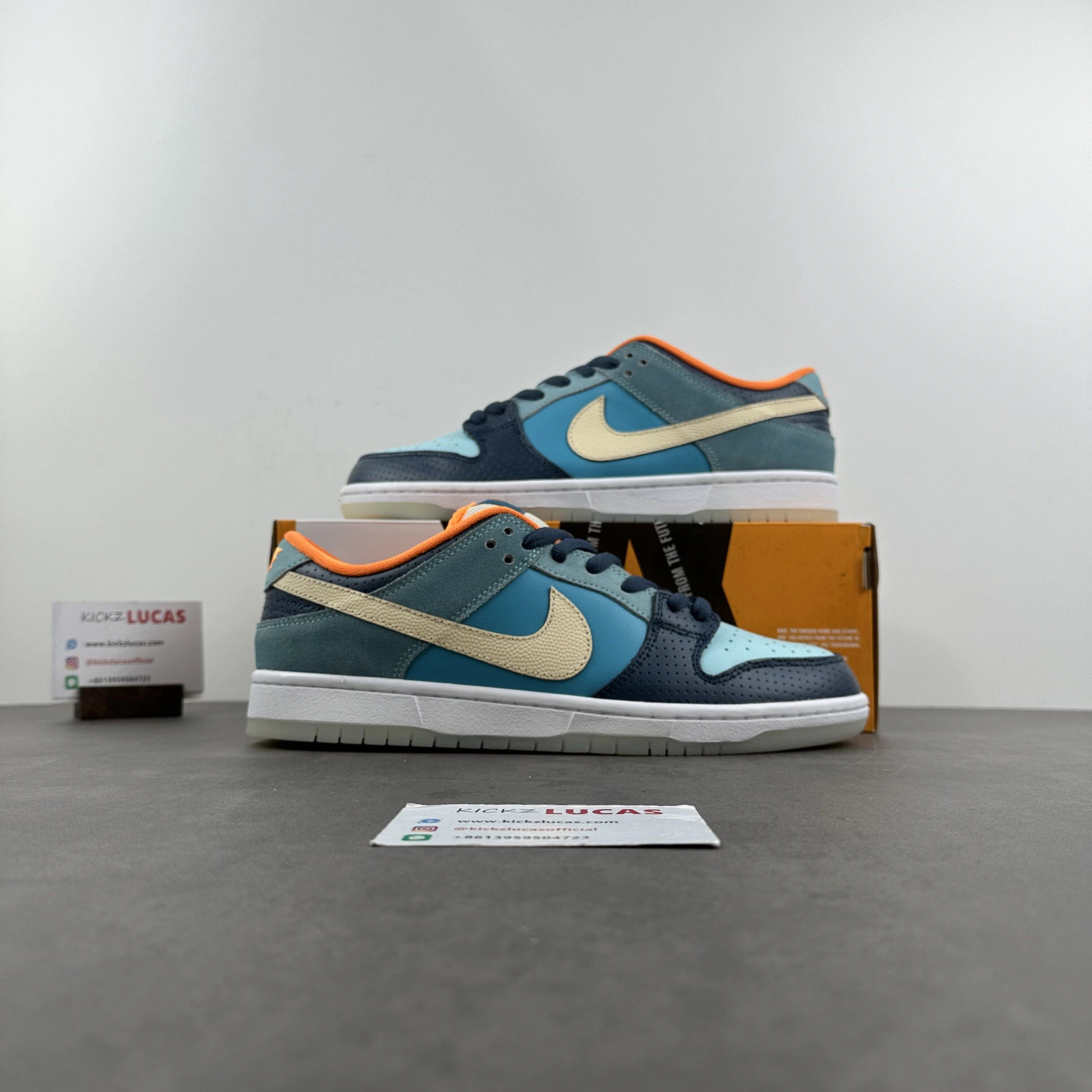 SB Dunk Low MIA Skate Shop 504750- Bold 105