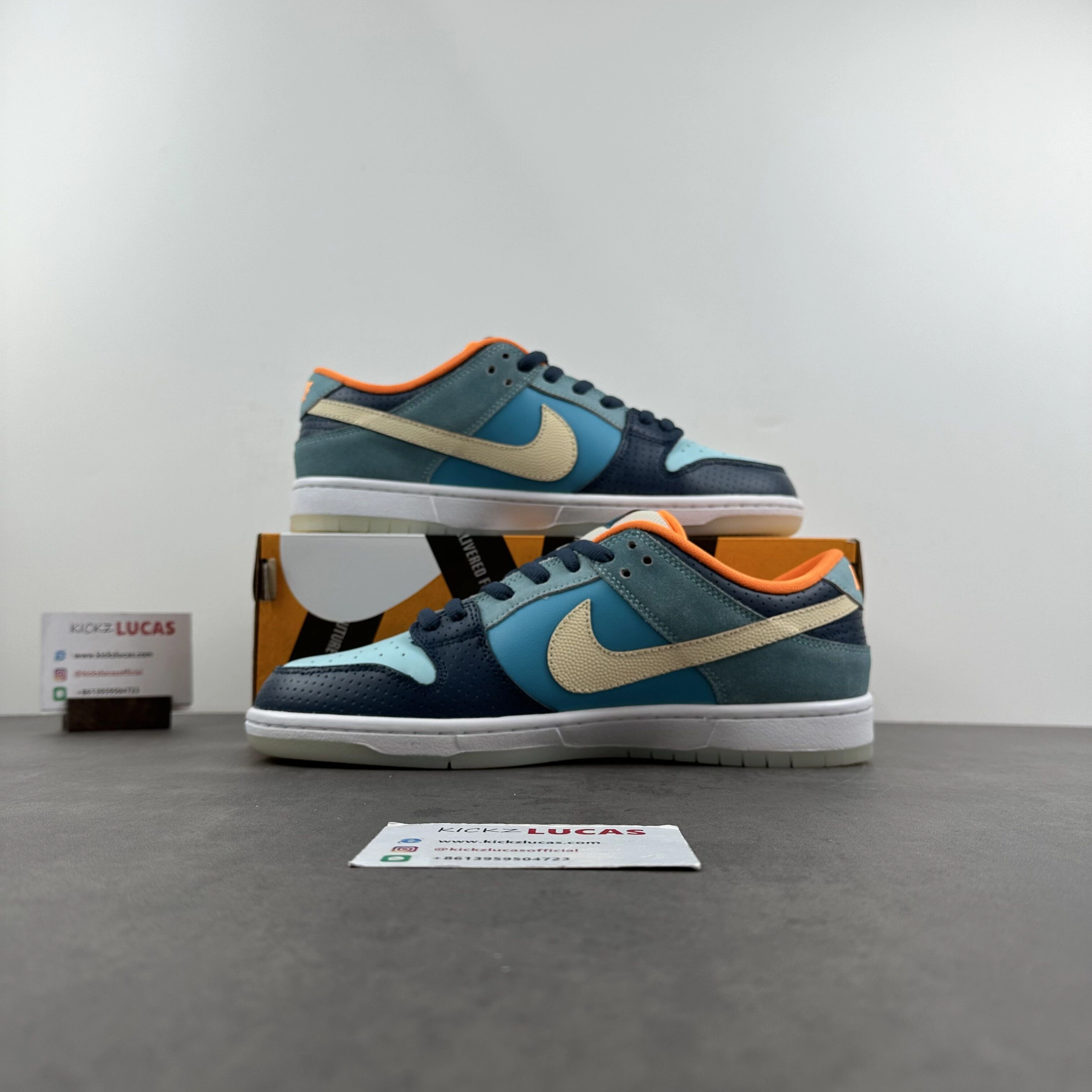 SB Dunk Low MIA Skate Shop 504750- Bold 105