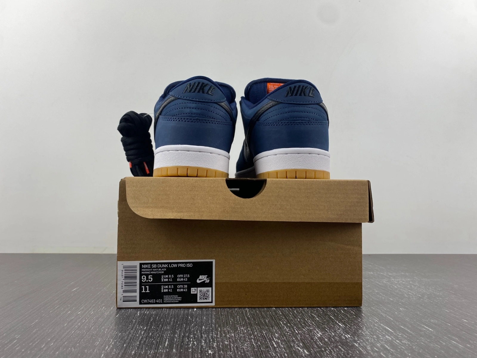 SB Dunk Low Navy Black Gum CW7463- Lightweight 78