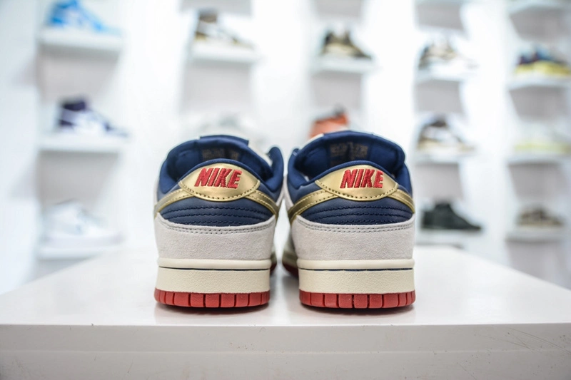 SB Dunk Low Old Spice 304292- Classic 66