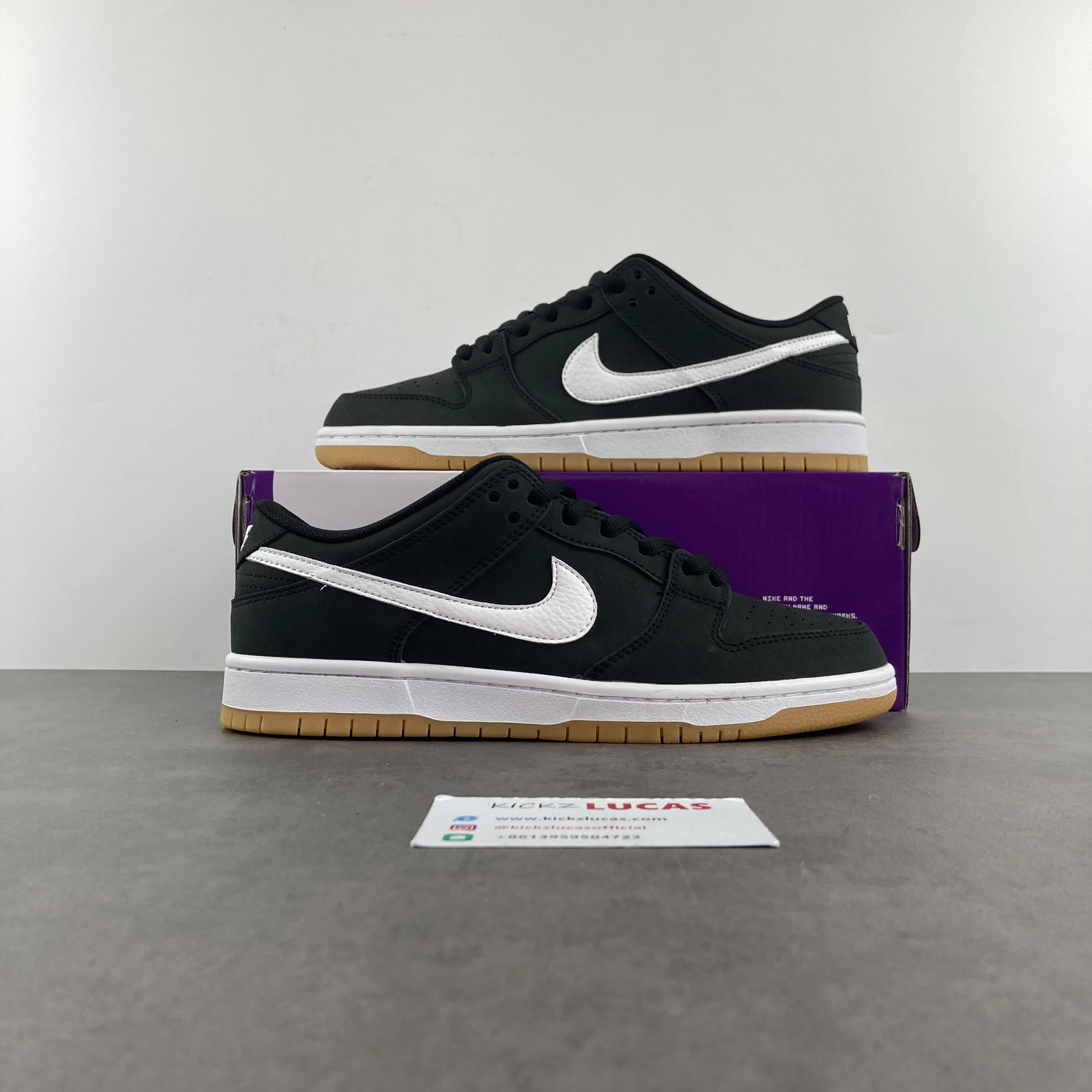 SB Dunk Low Pro Black Gum CD2563- Vibrant 136