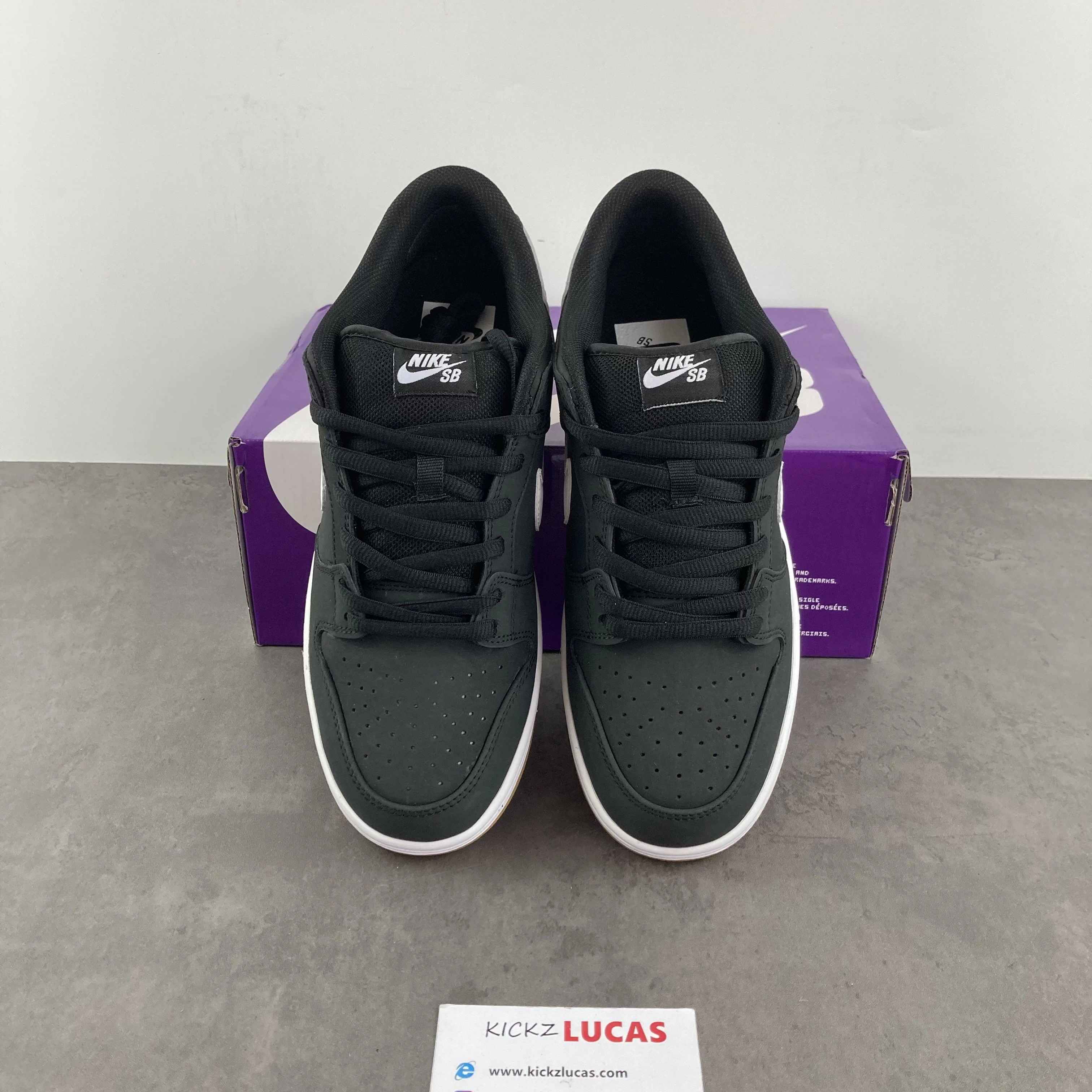 SB Dunk Low Pro Black Gum CD2563- Vibrant 136