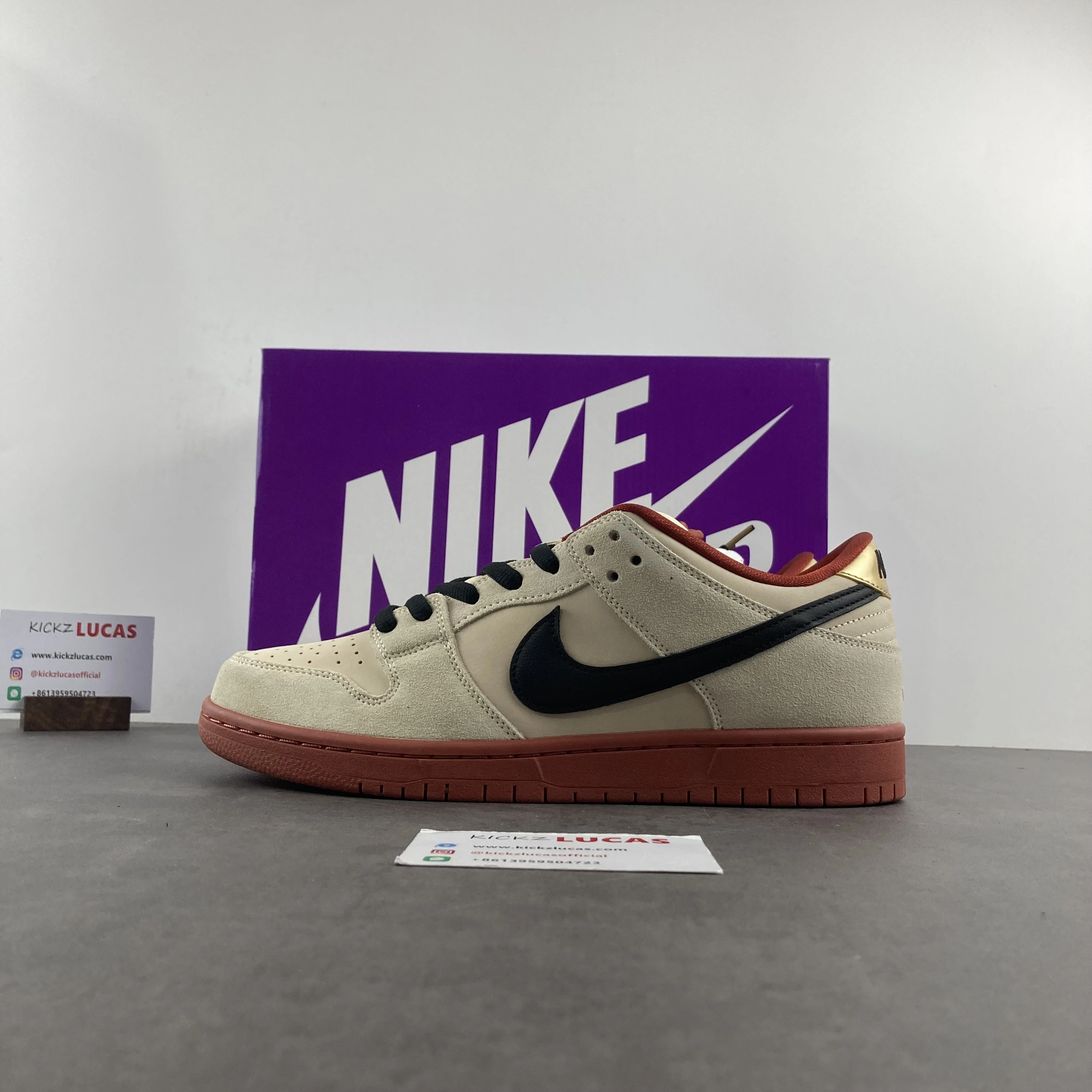 Comfortable SB Dunk Low Pro Hennessy BQ6817- 557