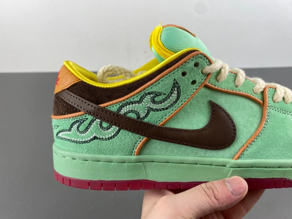 SB Dunk Low Rodeo Tourmaline HF3058- Bold 6