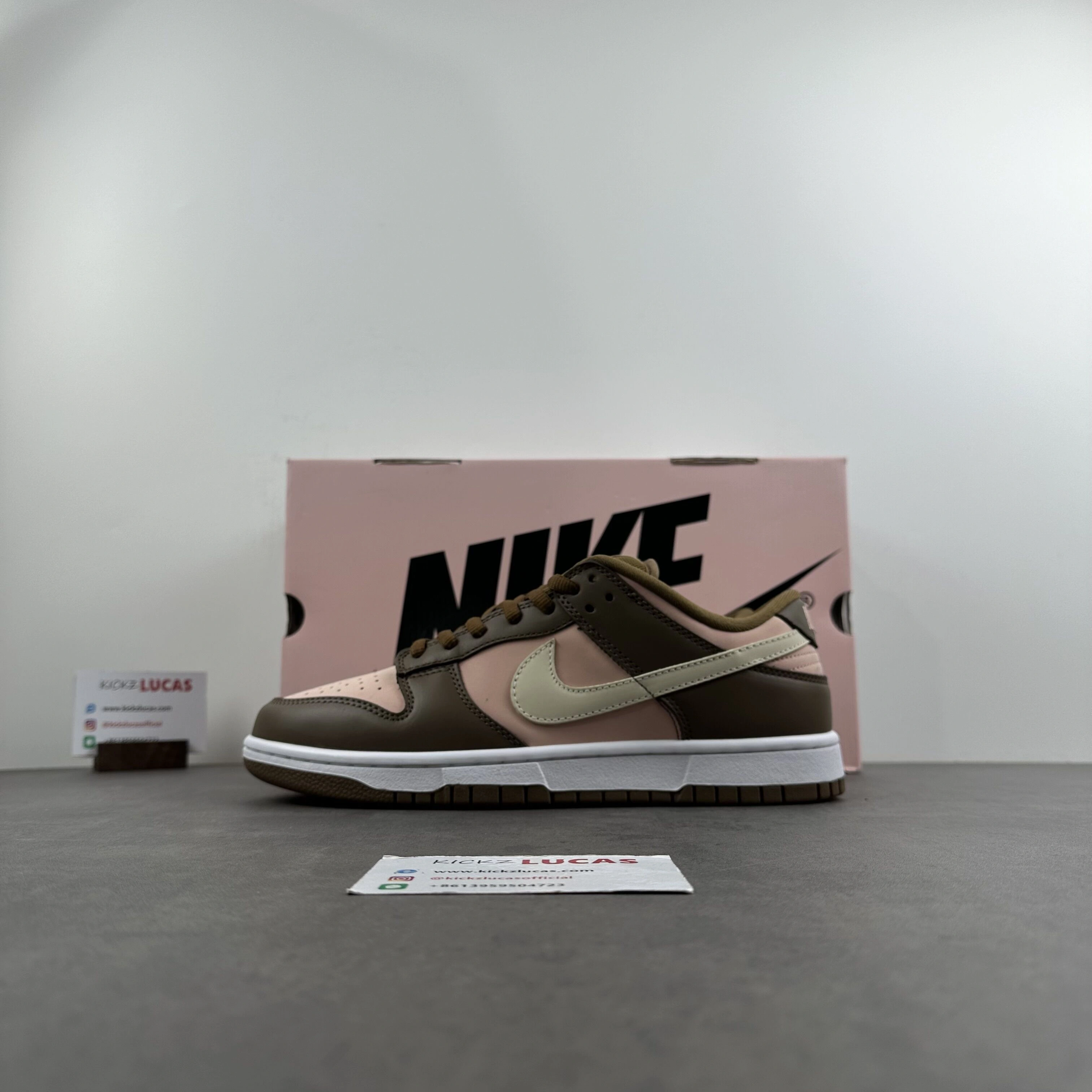 TravelReady SB Dunk Low Stussy Cherry 304292- 103